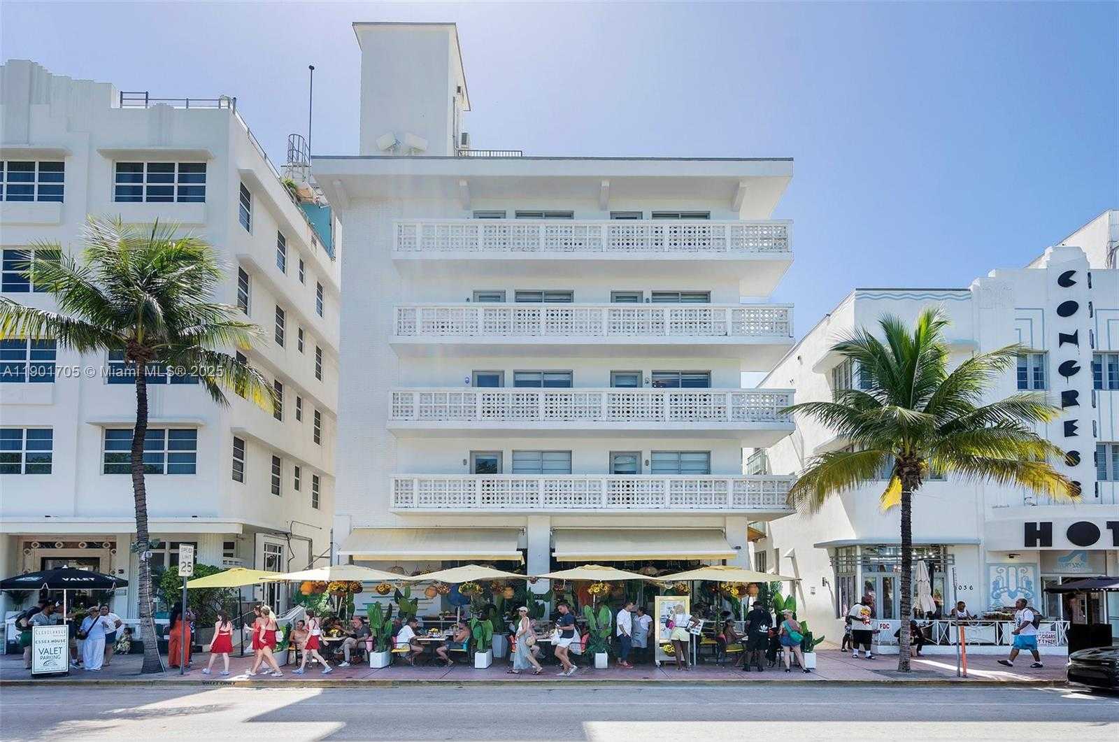 Small Image of 1024 OCEAN DR #A301, Miami Beach Number 4