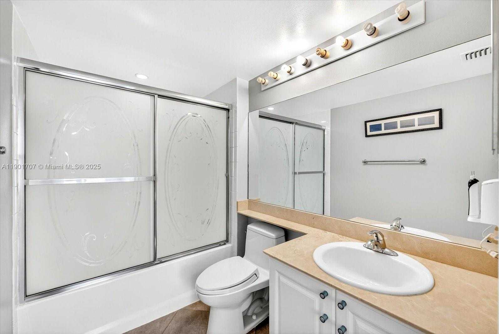 Small Image of 90 ALTON RD #2002, Miami Beach Number 7