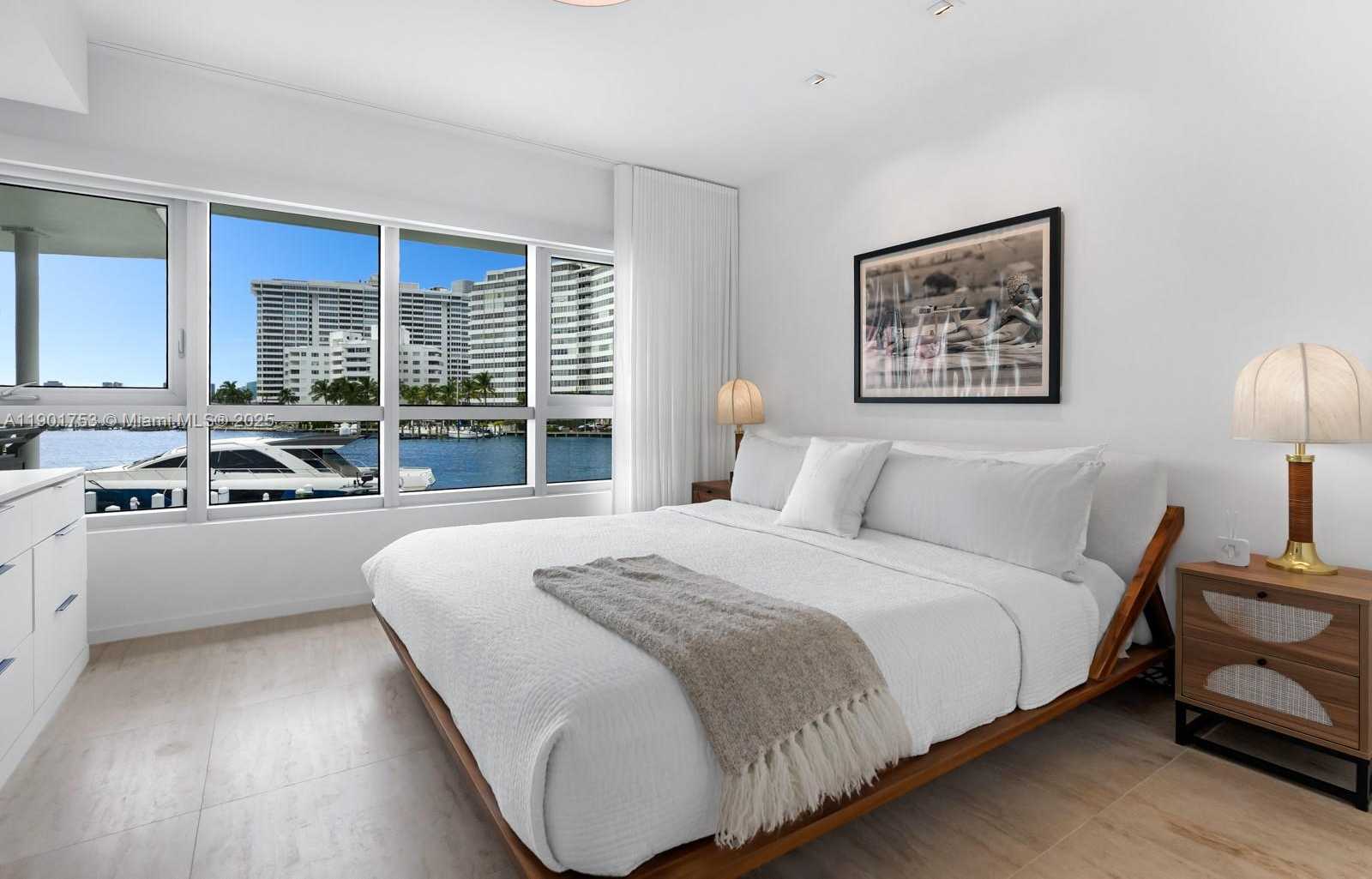 Imagen de Pequeño Objeto