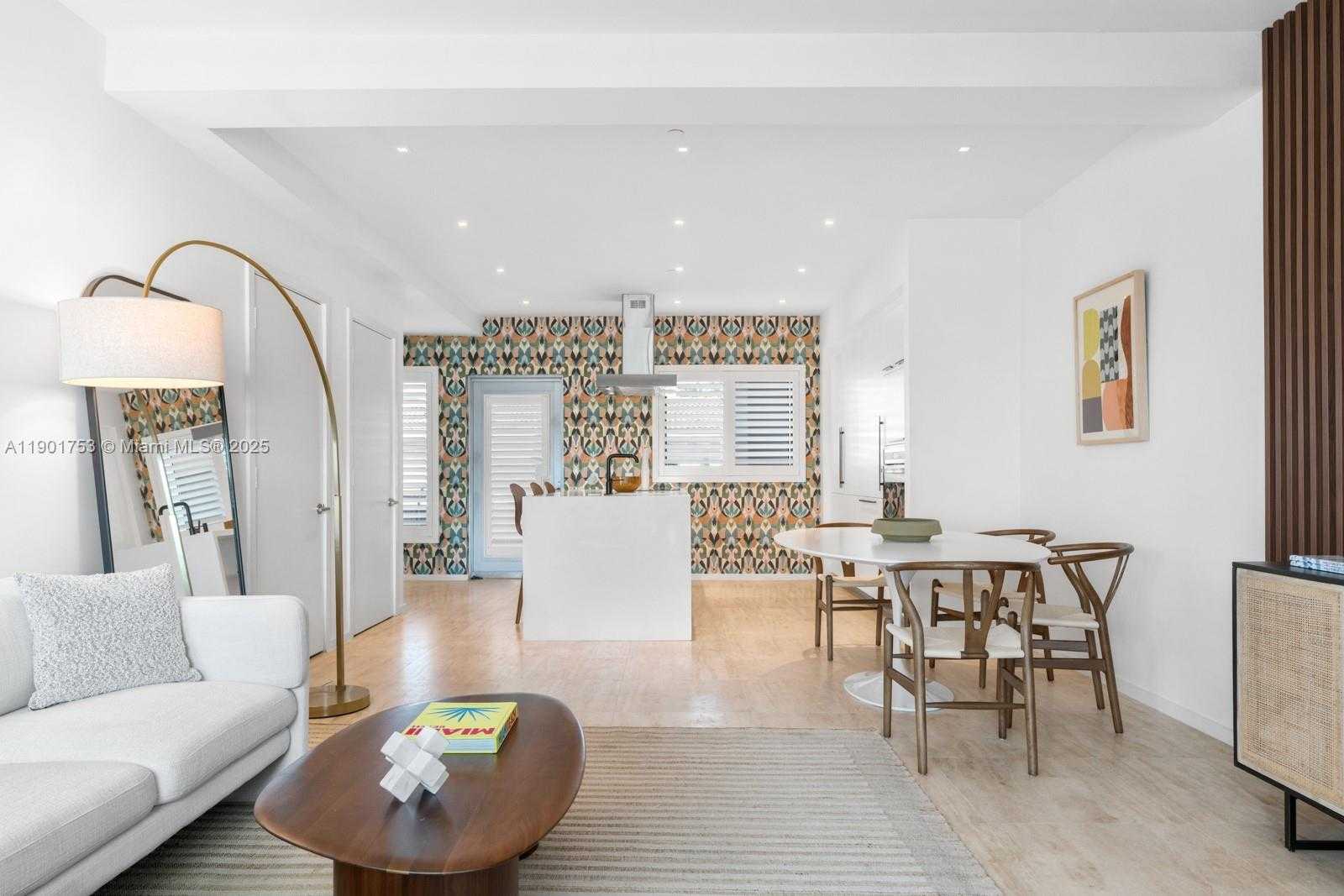 Imagen de Pequeño Objeto