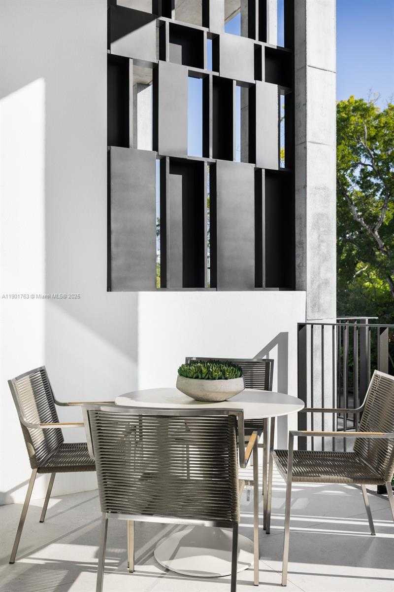 Small Image of 84 SOUTH WEST 28TH RD #5, Miami Number 10