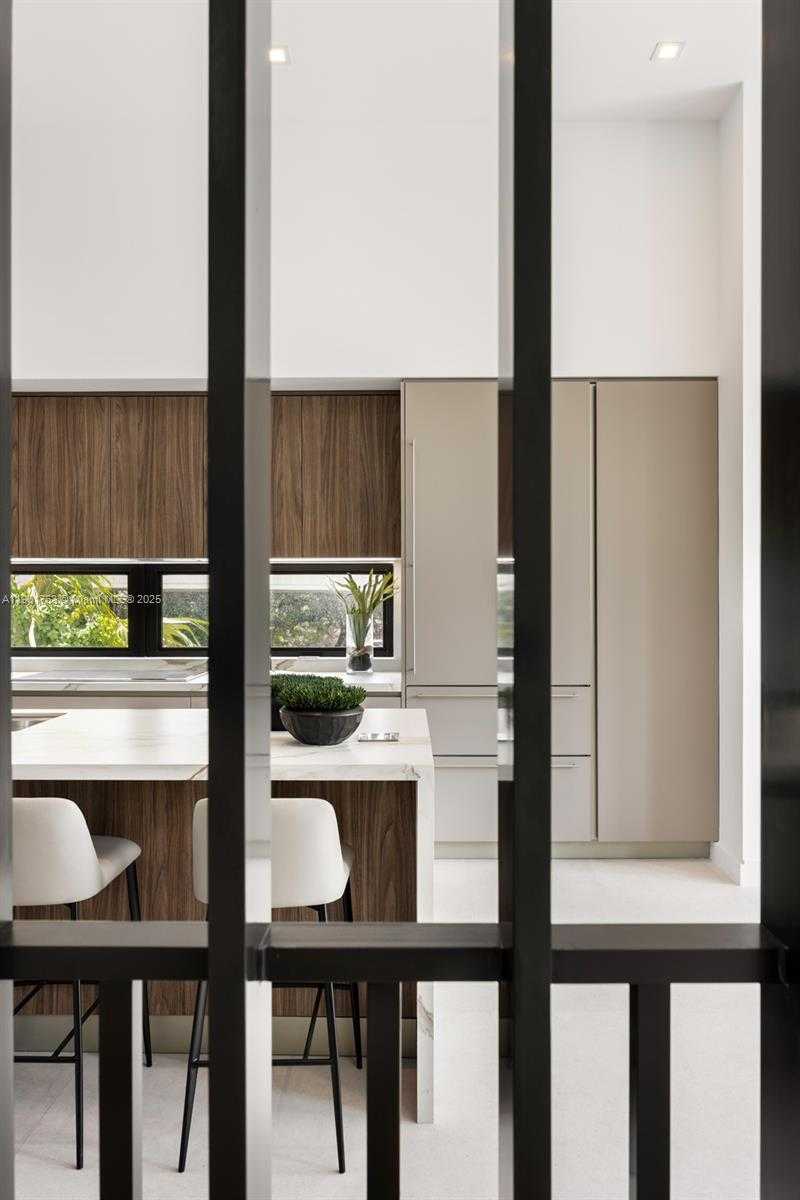 Small Image of 84 SOUTH WEST 28TH RD #5, Miami Number 12