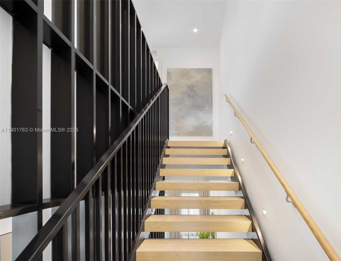 Small Image of 84 SOUTH WEST 28TH RD #5, Miami Number 18