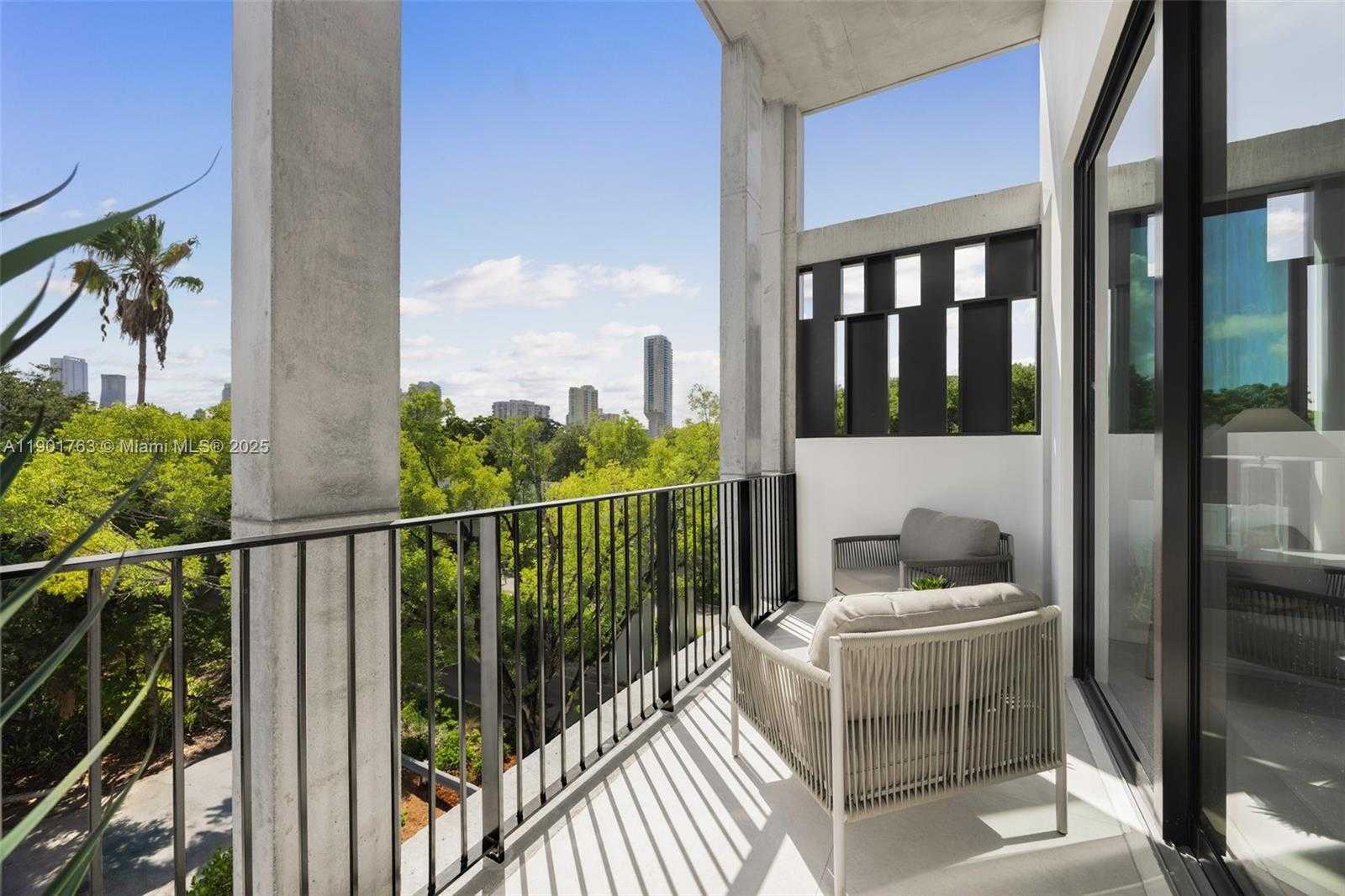 Small Image of 84 SOUTH WEST 28TH RD #5, Miami Number 25