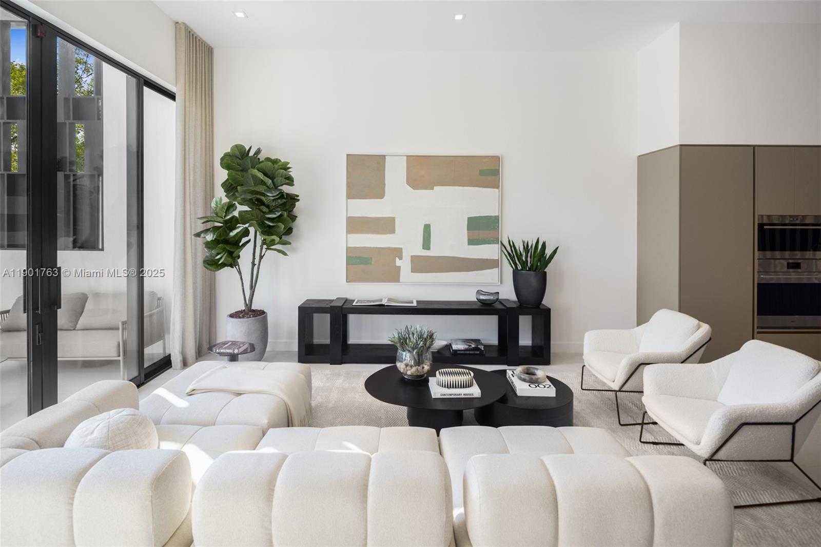 Small Image of 84 SOUTH WEST 28TH RD #5, Miami Number 3