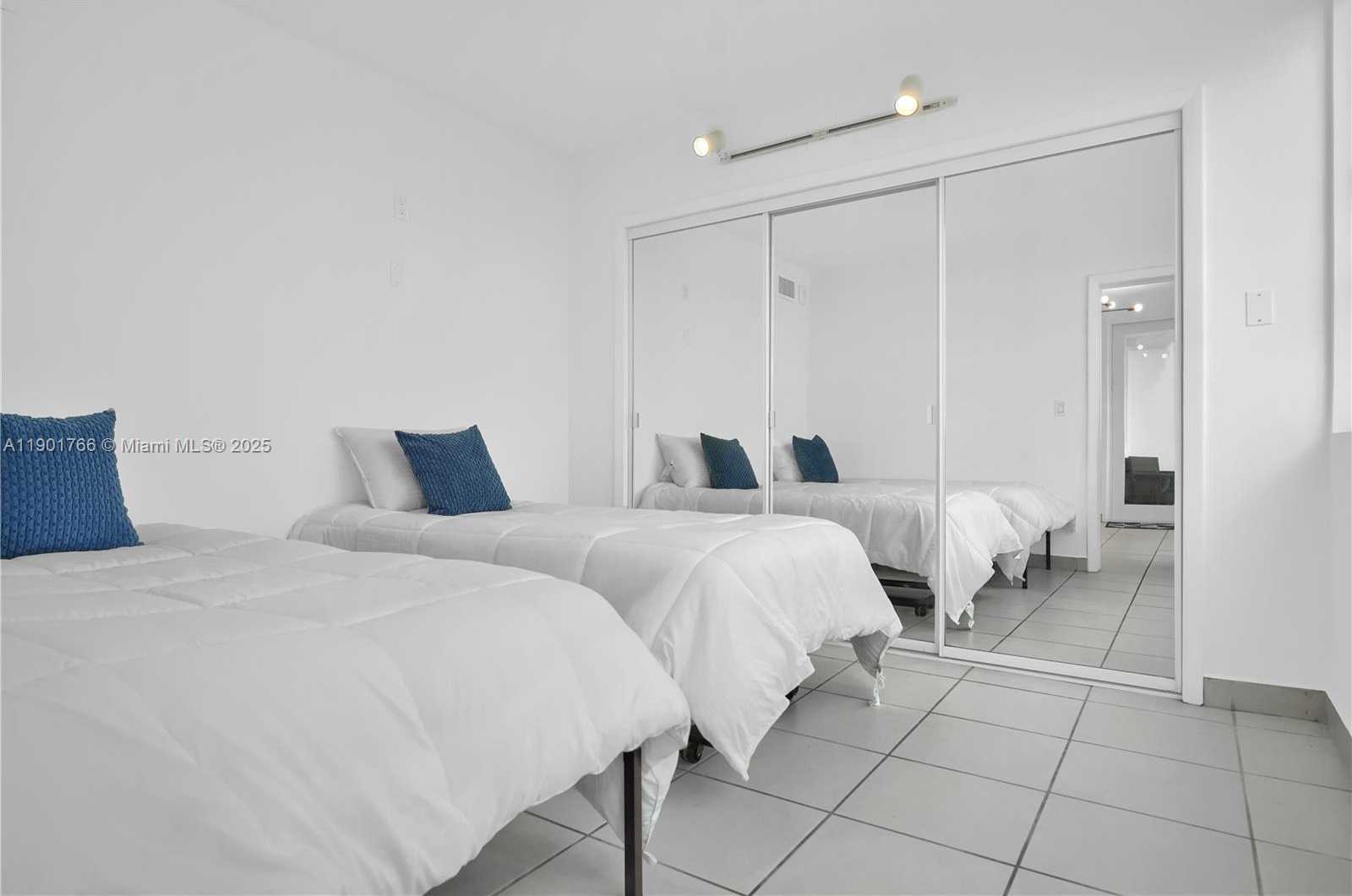Small Image of 5005 COLLINS AVE #824, Miami Beach Number 12