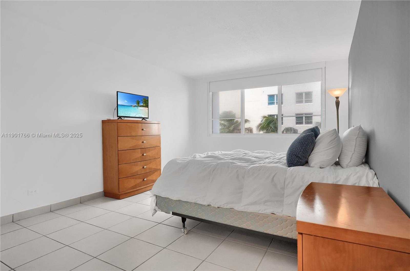 Small Image of 5005 COLLINS AVE #824, Miami Beach Number 27