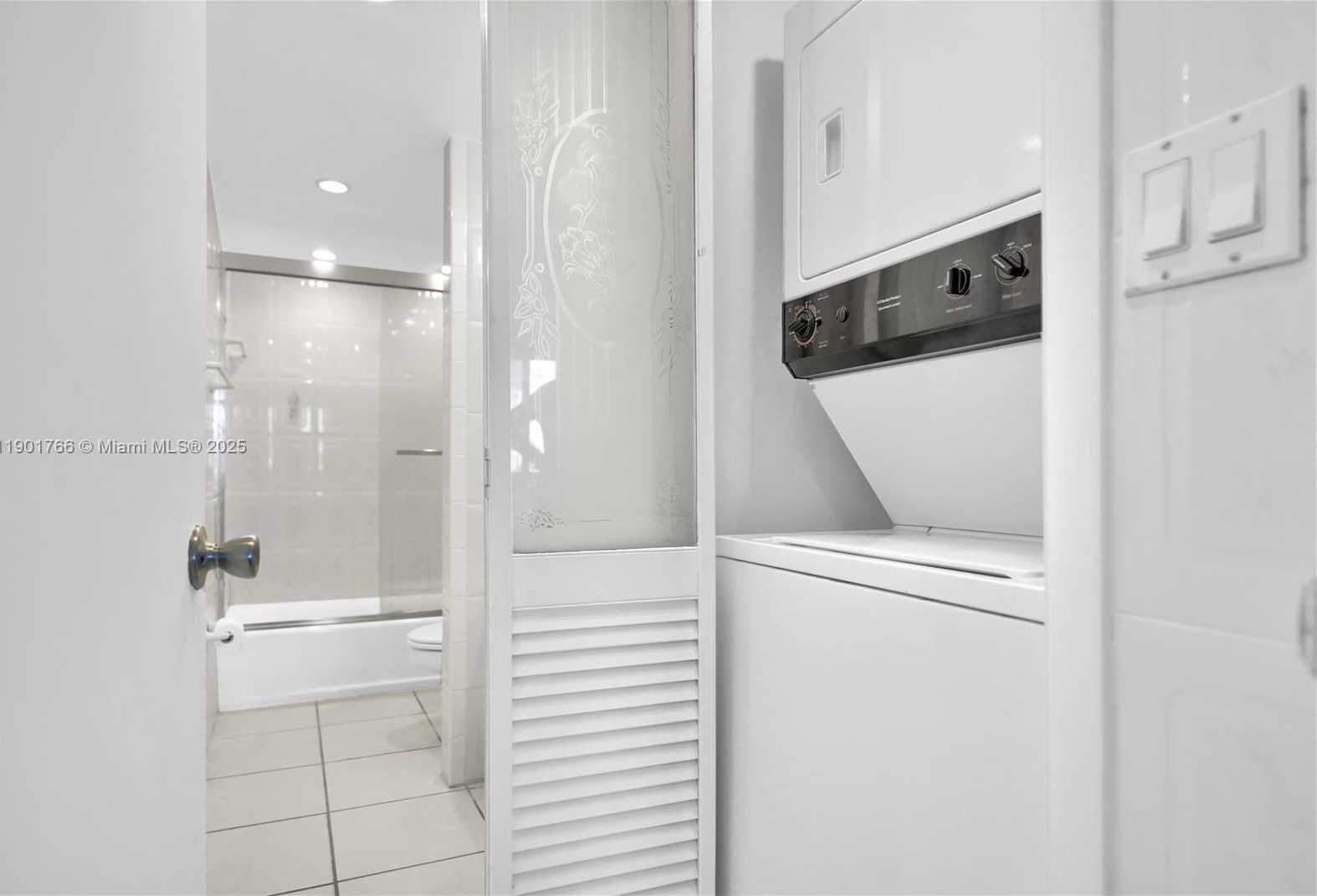 Small Image of 5005 COLLINS AVE #824, Miami Beach Number 30