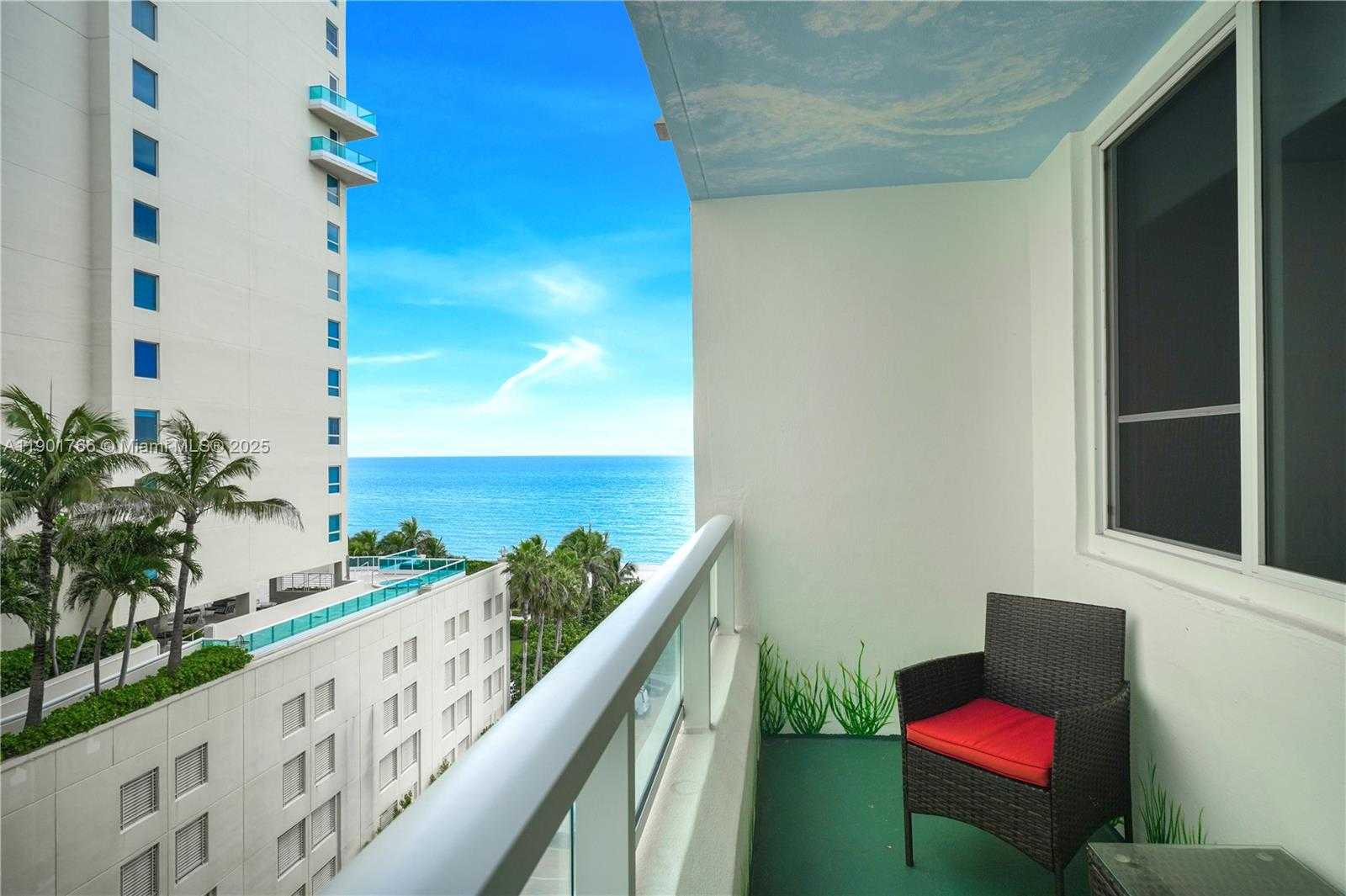 Small Image of 5005 COLLINS AVE #824, Miami Beach Number 8