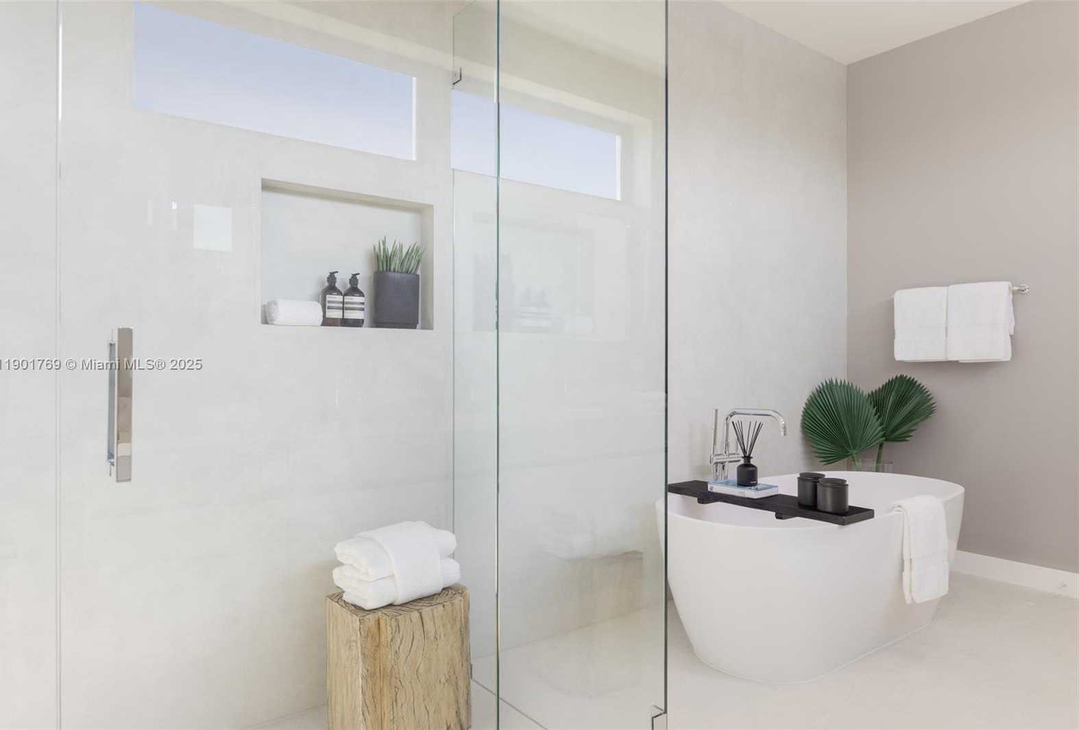 Small Image of 84 SOUTH WEST 28TH RD #4, Miami Number 21