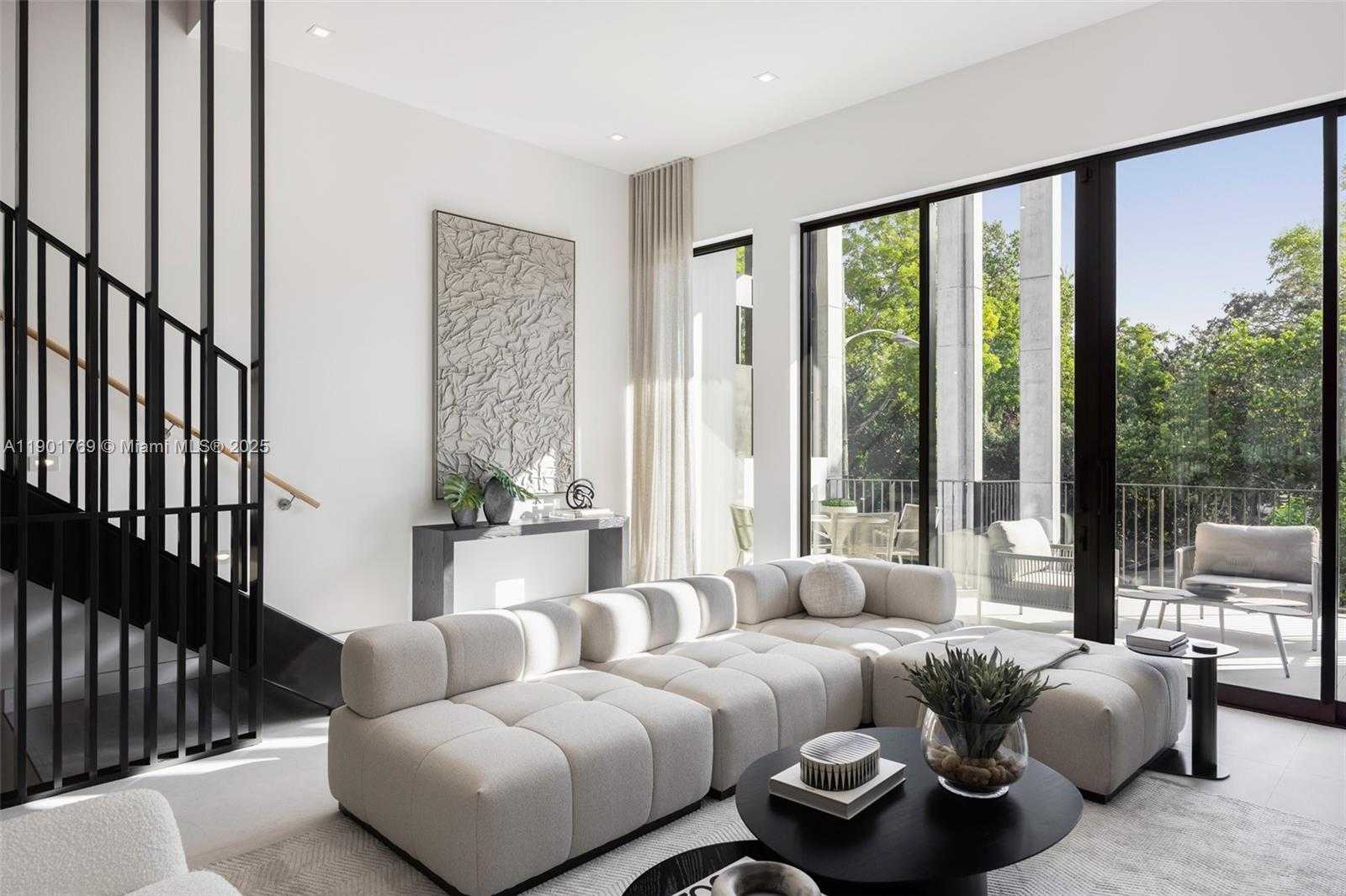 Small Image of 84 SOUTH WEST 28TH RD #4, Miami Number 3