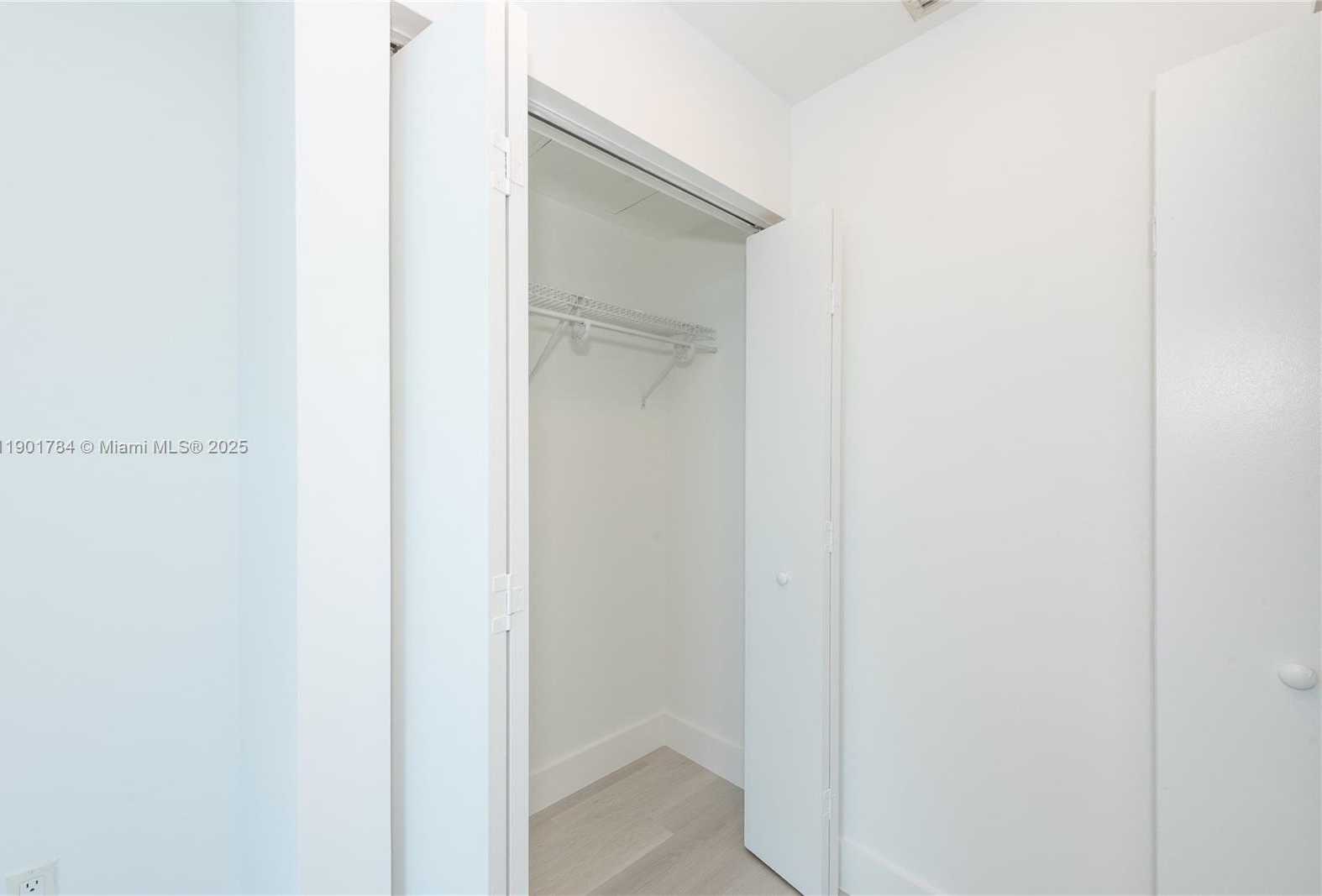 Small Image of 60 SOUTH WEST 13TH ST #2019, Miami Number 15