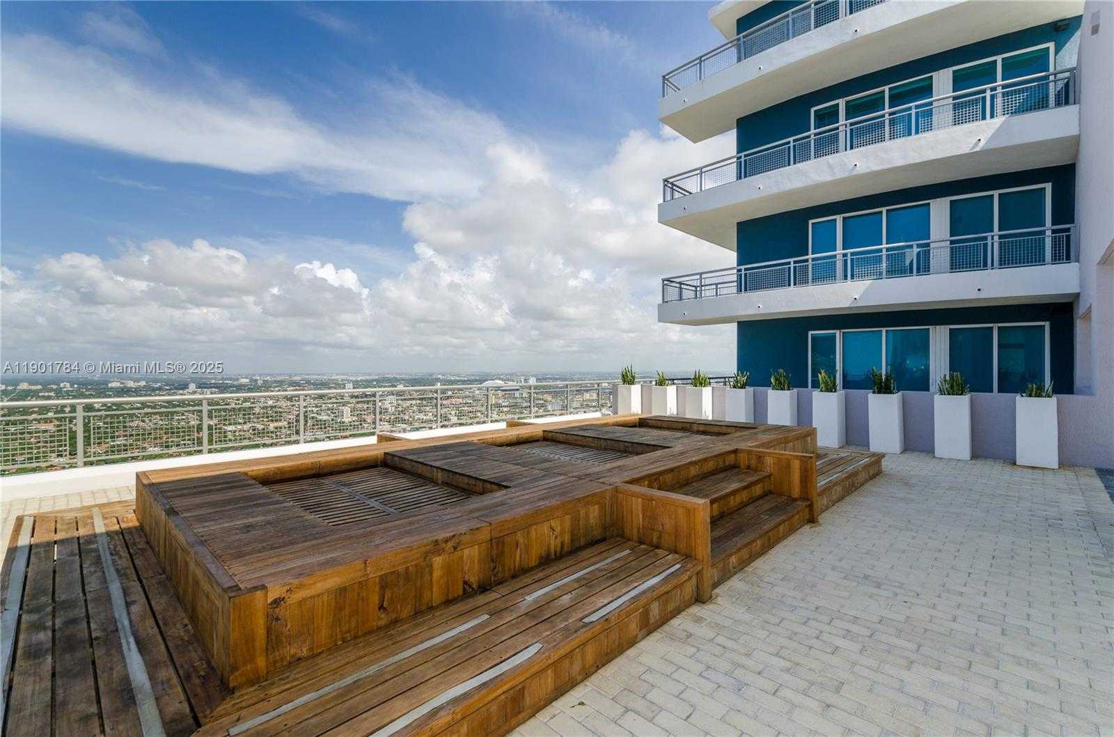 Small Image of 60 SOUTH WEST 13TH ST #2019, Miami Number 25