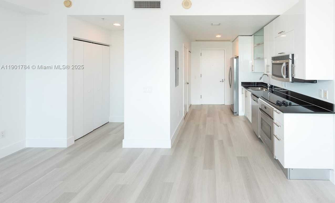 Small Image of 60 SOUTH WEST 13TH ST #2019, Miami Number 8