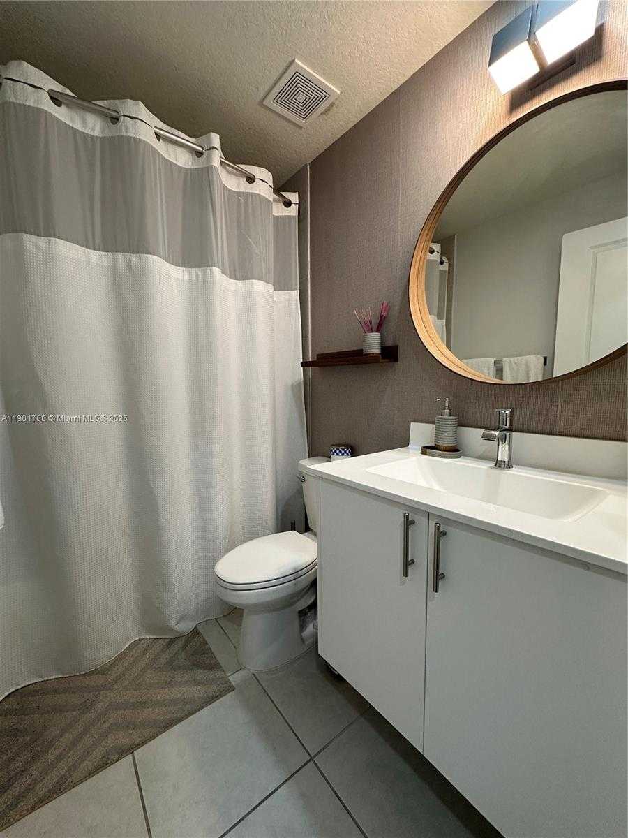 Small Image of 4256 NORTH WEST 83RD AVE, Doral Number 12