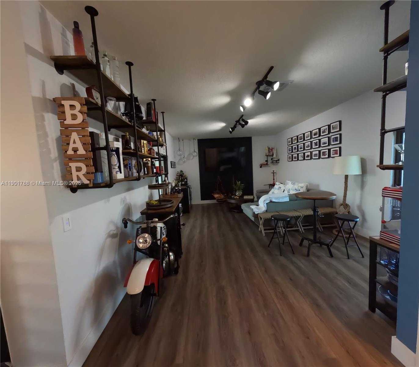 Small Image of 4256 NORTH WEST 83RD AVE, Doral Number 15