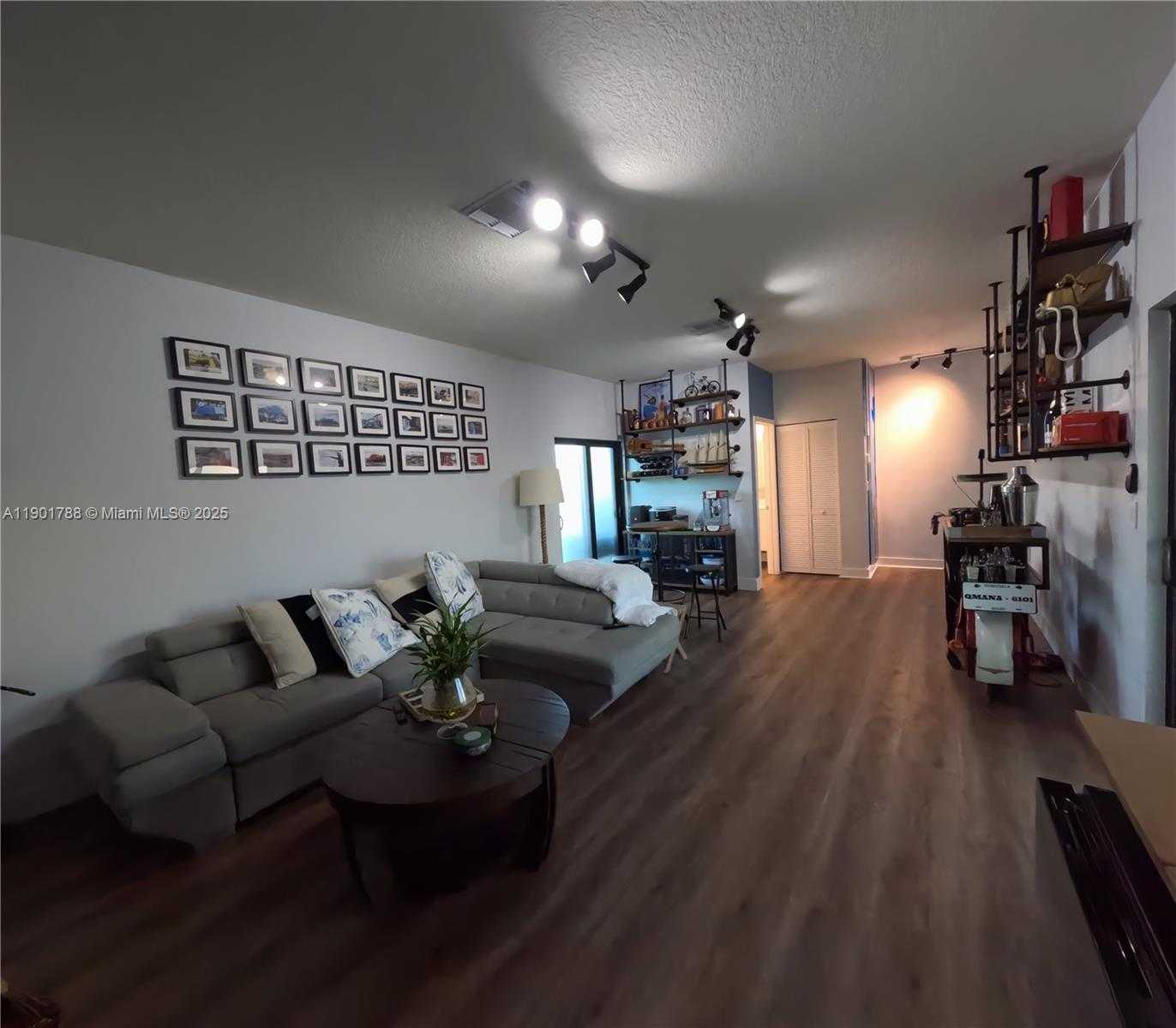 Small Image of 4256 NORTH WEST 83RD AVE, Doral Number 16