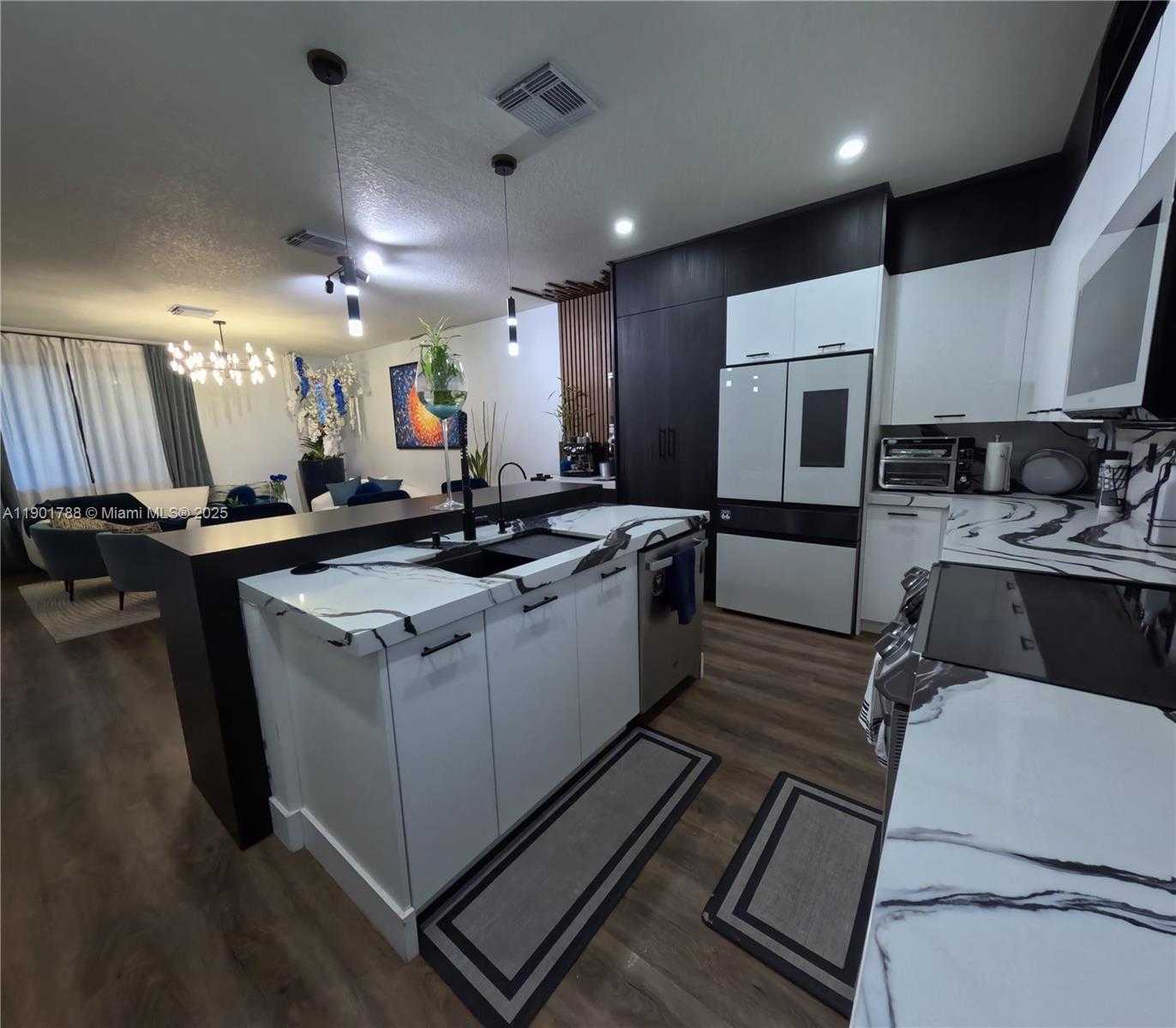 Small Image of 4256 NORTH WEST 83RD AVE, Doral Number 5