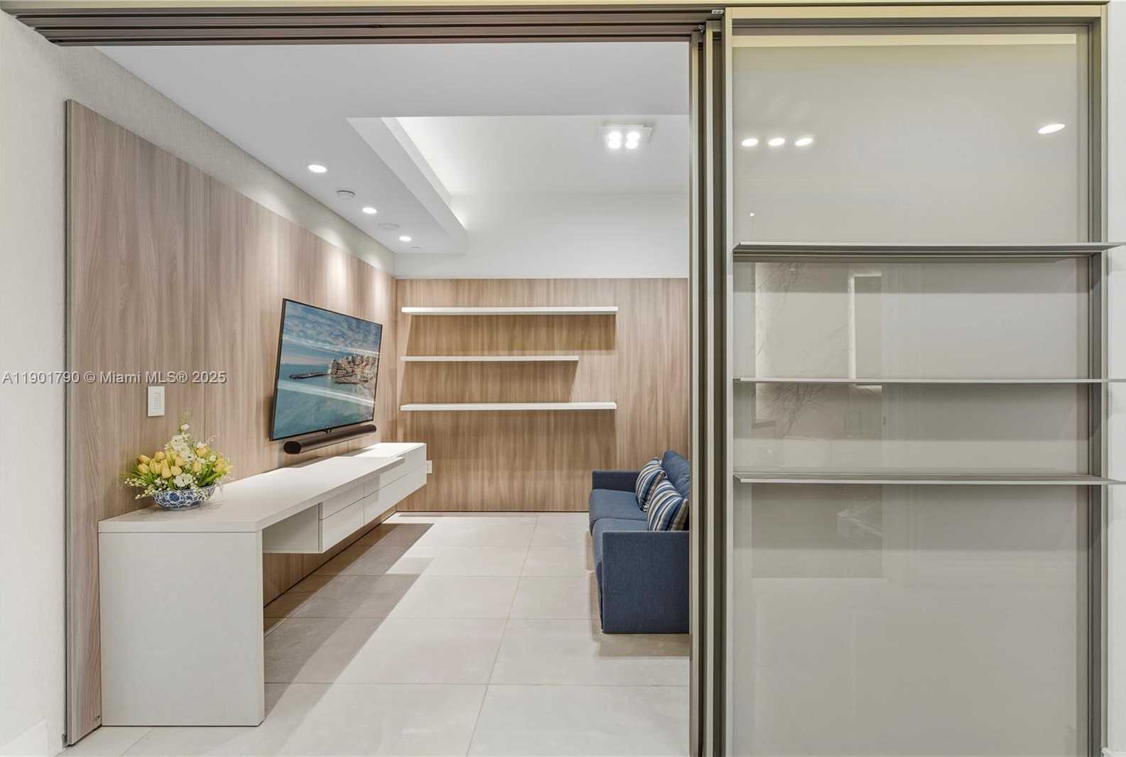 Imagen de Pequeño Objeto