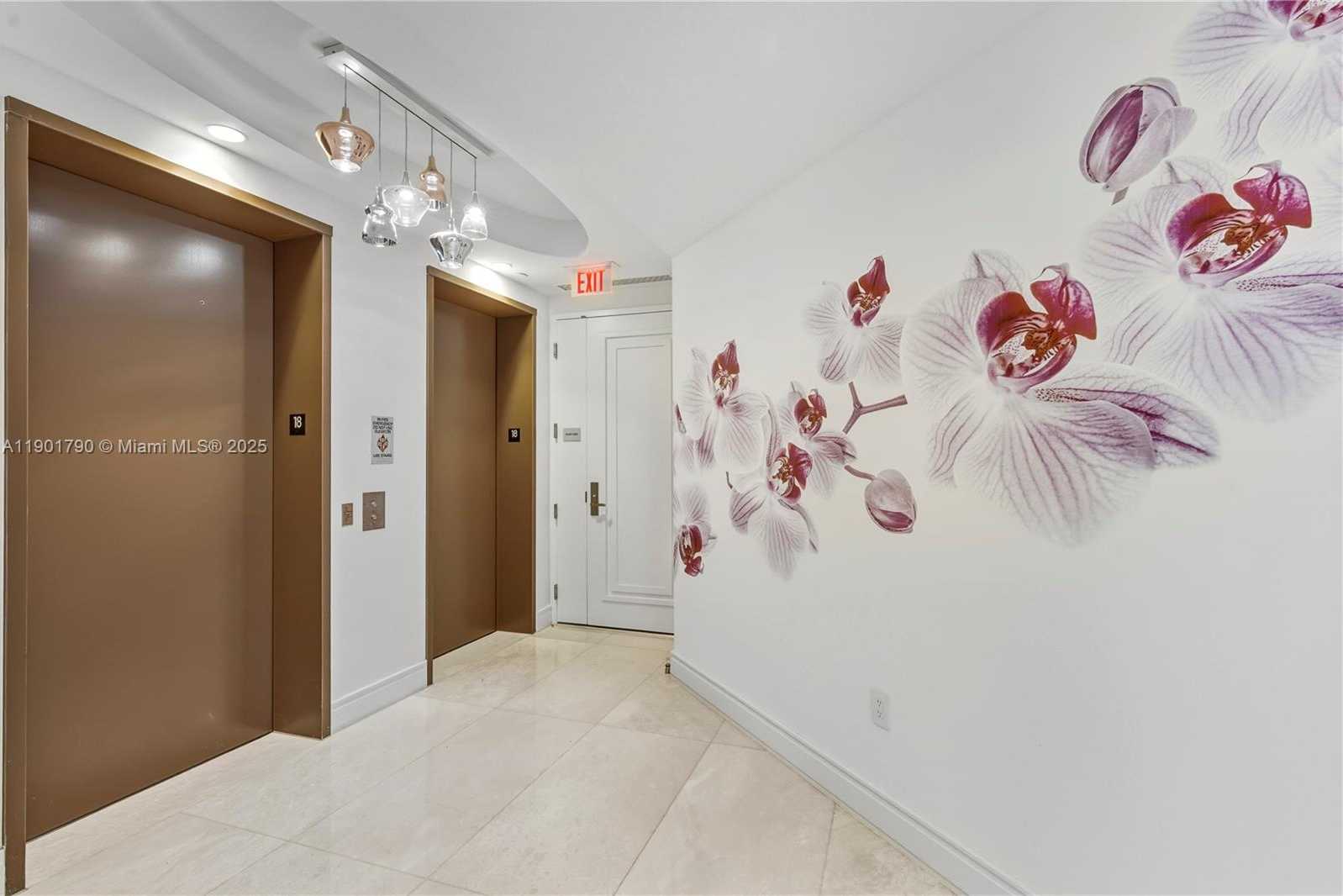 Imagen de Pequeño Objeto