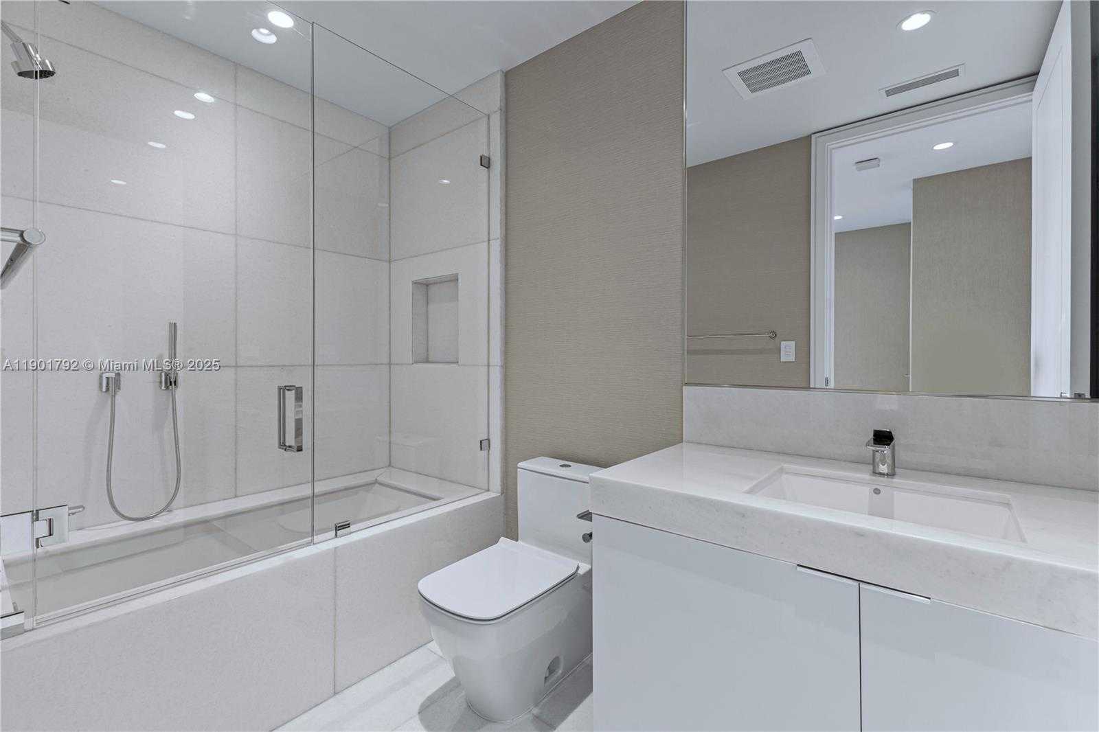 Small Image of 17975 COLLINS AVE #N-1602, Sunny Isles Beach Number 25