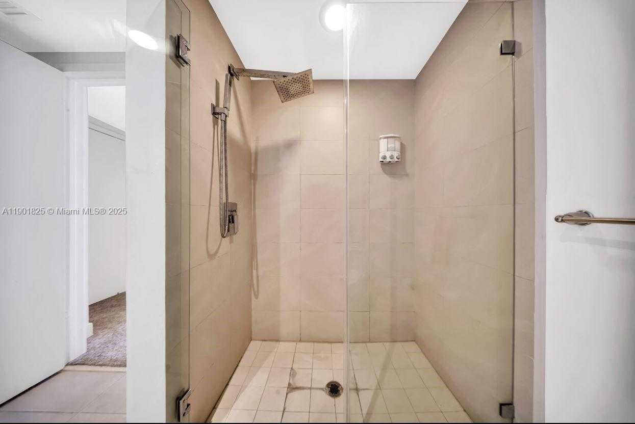 Small Image of 4111 SOUTH OCEAN DR #1212, Hollywood Number 19