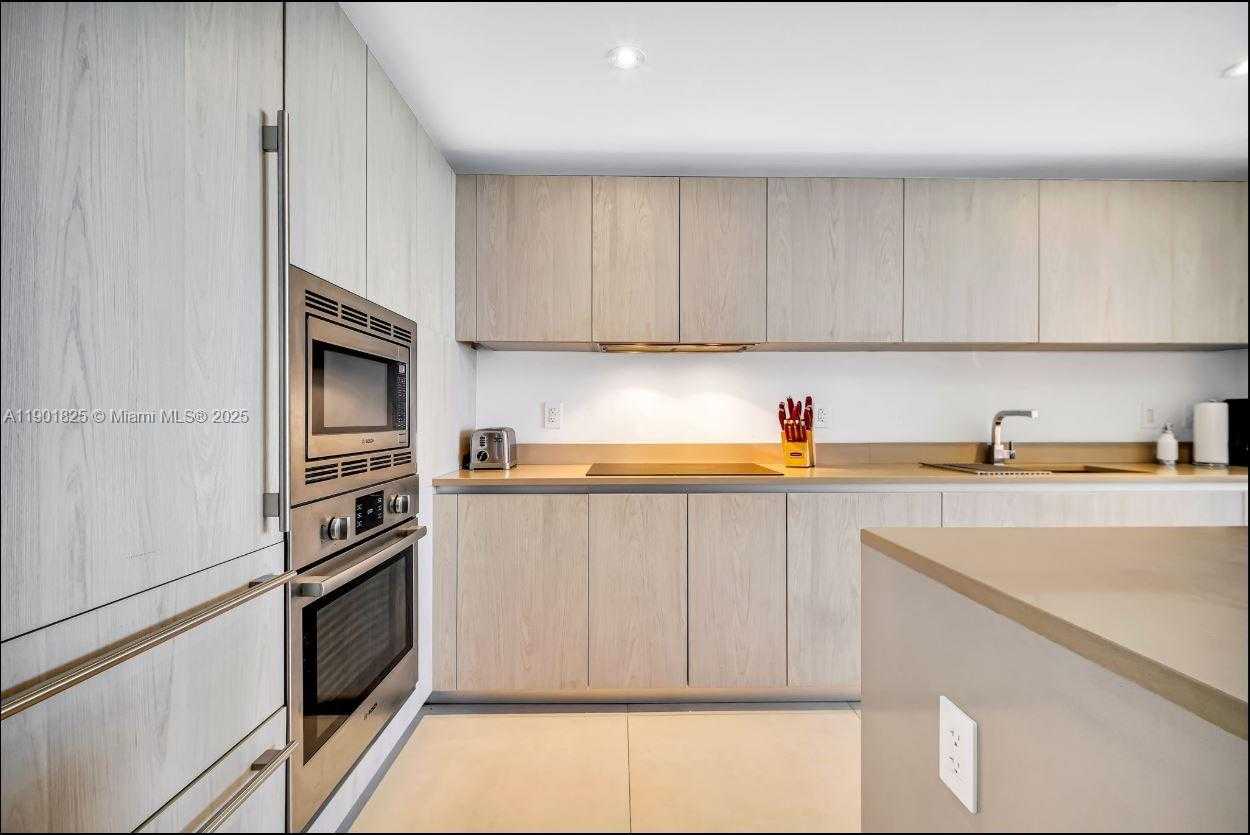 Small Image of 4111 SOUTH OCEAN DR #1212, Hollywood Number 4