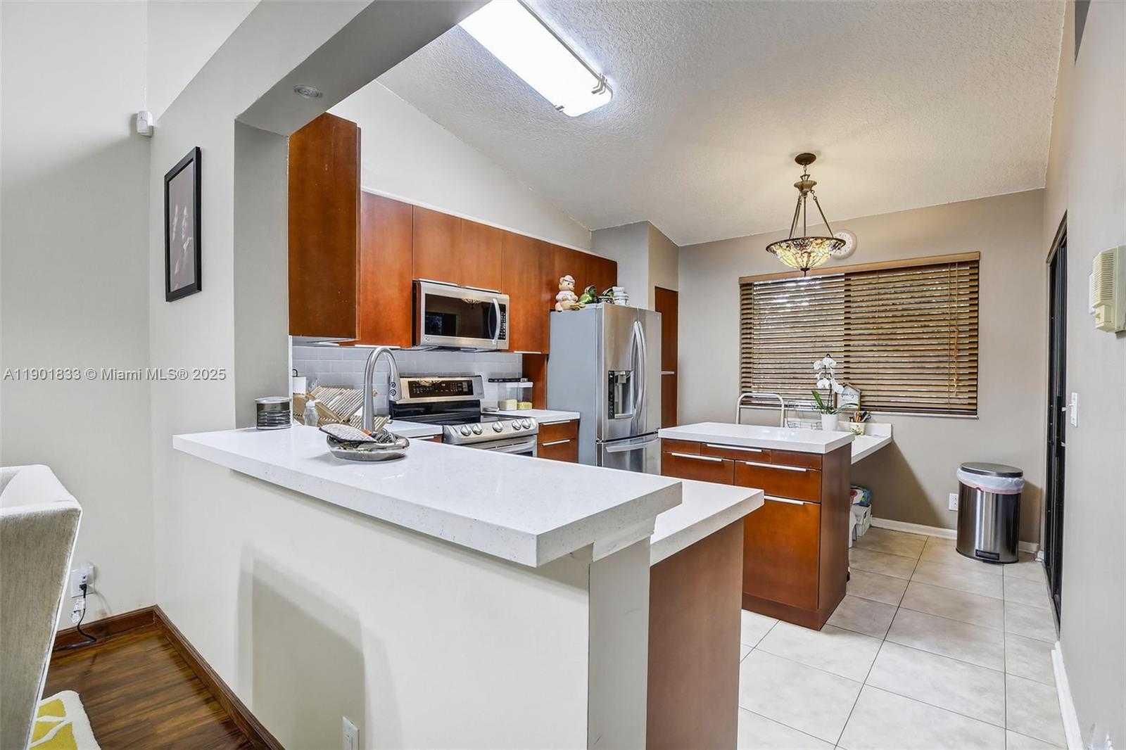 Small Image of 1002 NORTH WEST 105TH AVE #D-121, Plantation Number 12