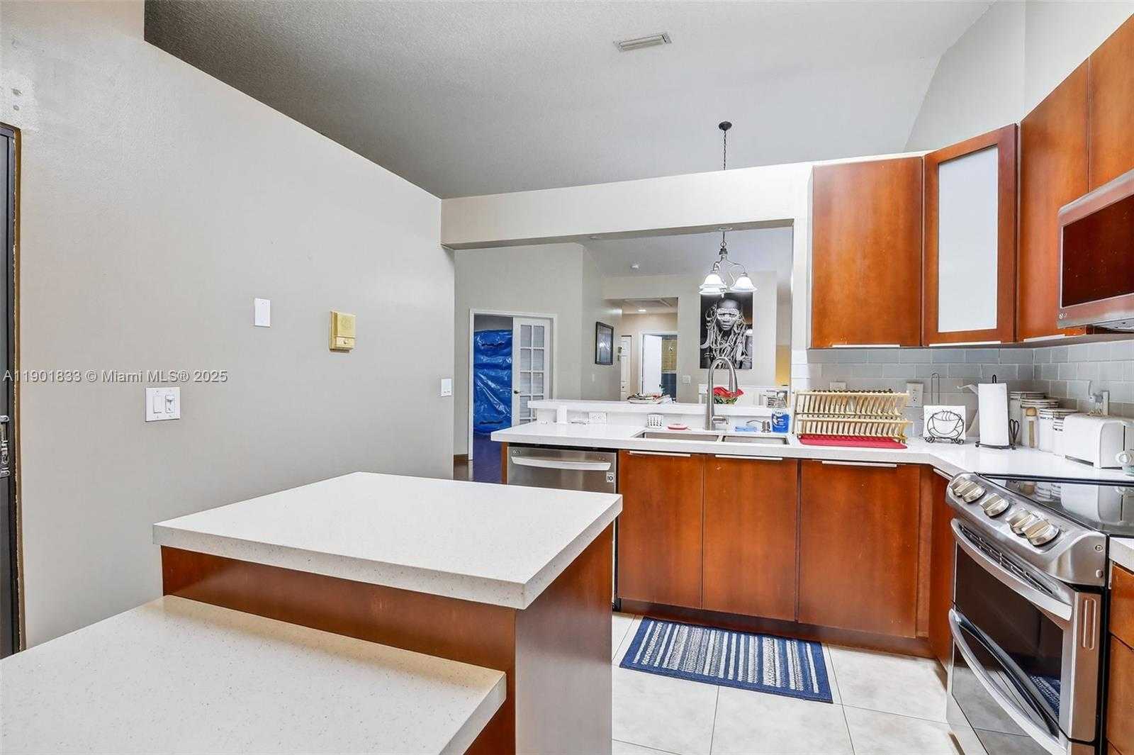 Small Image of 1002 NORTH WEST 105TH AVE #D-121, Plantation Number 15