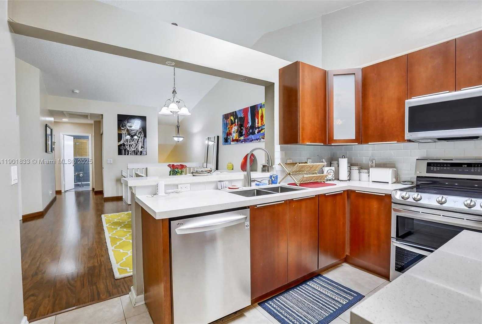 Small Image of 1002 NORTH WEST 105TH AVE #D-121, Plantation Number 16