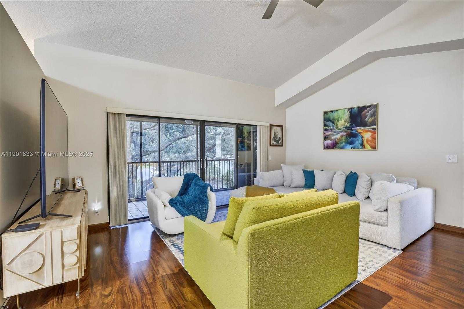 Small Image of 1002 NORTH WEST 105TH AVE #D-121, Plantation Number 18