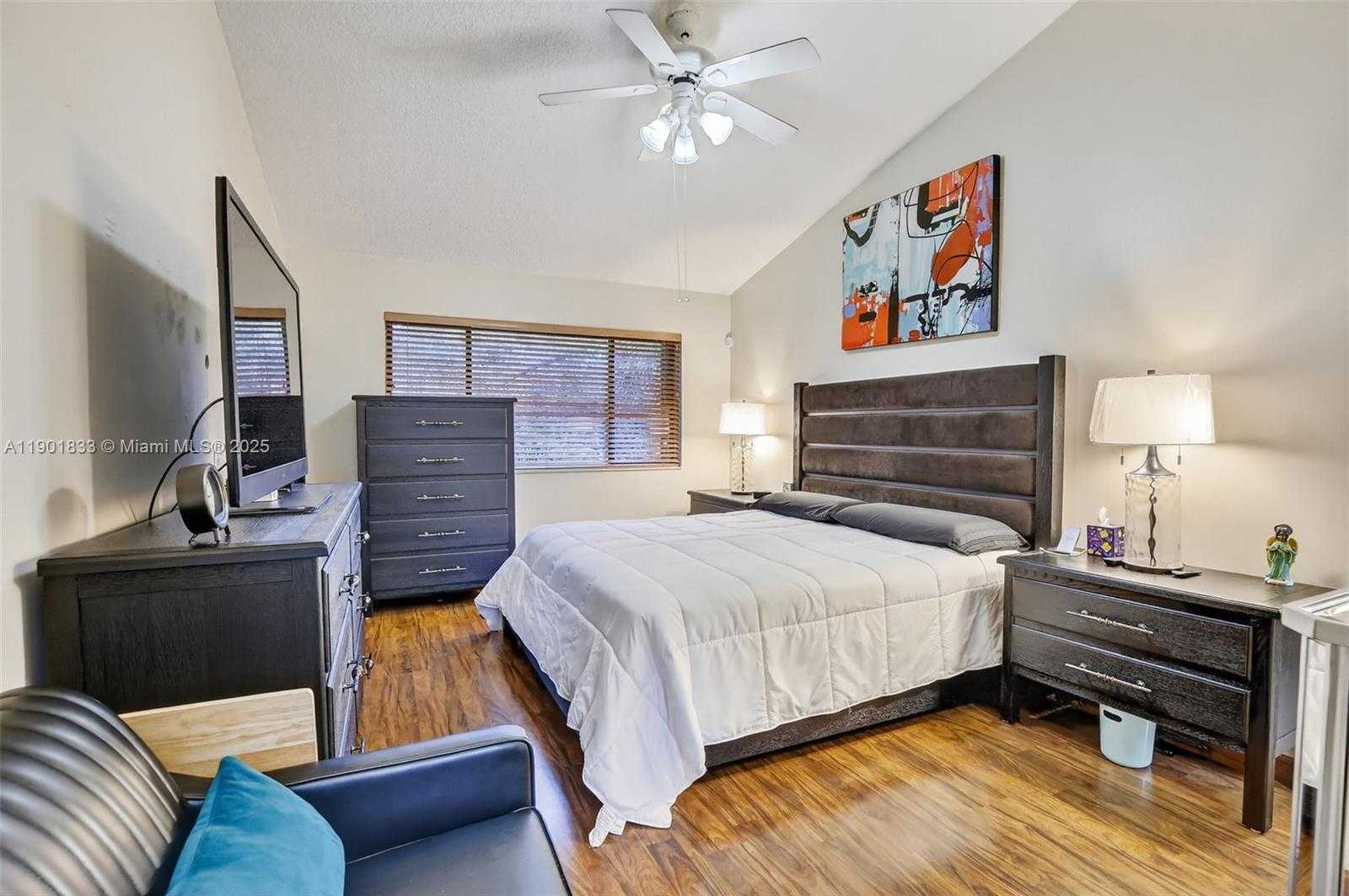 Small Image of 1002 NORTH WEST 105TH AVE #D-121, Plantation Number 27