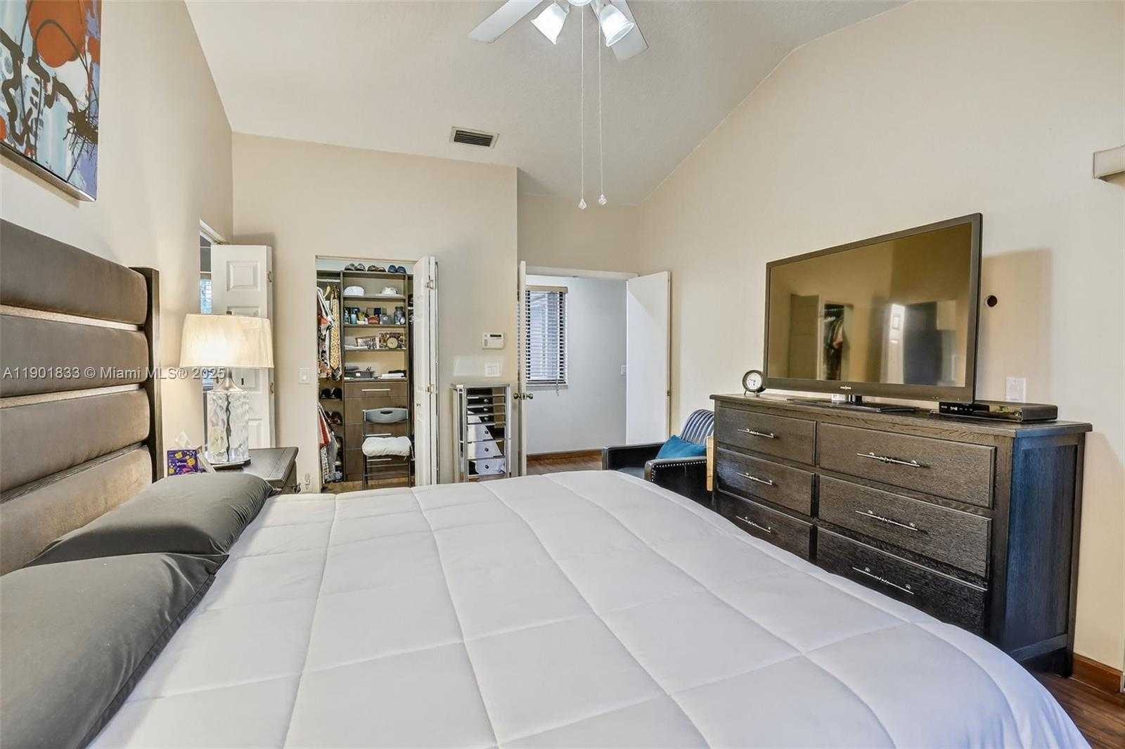 Small Image of 1002 NORTH WEST 105TH AVE #D-121, Plantation Number 30