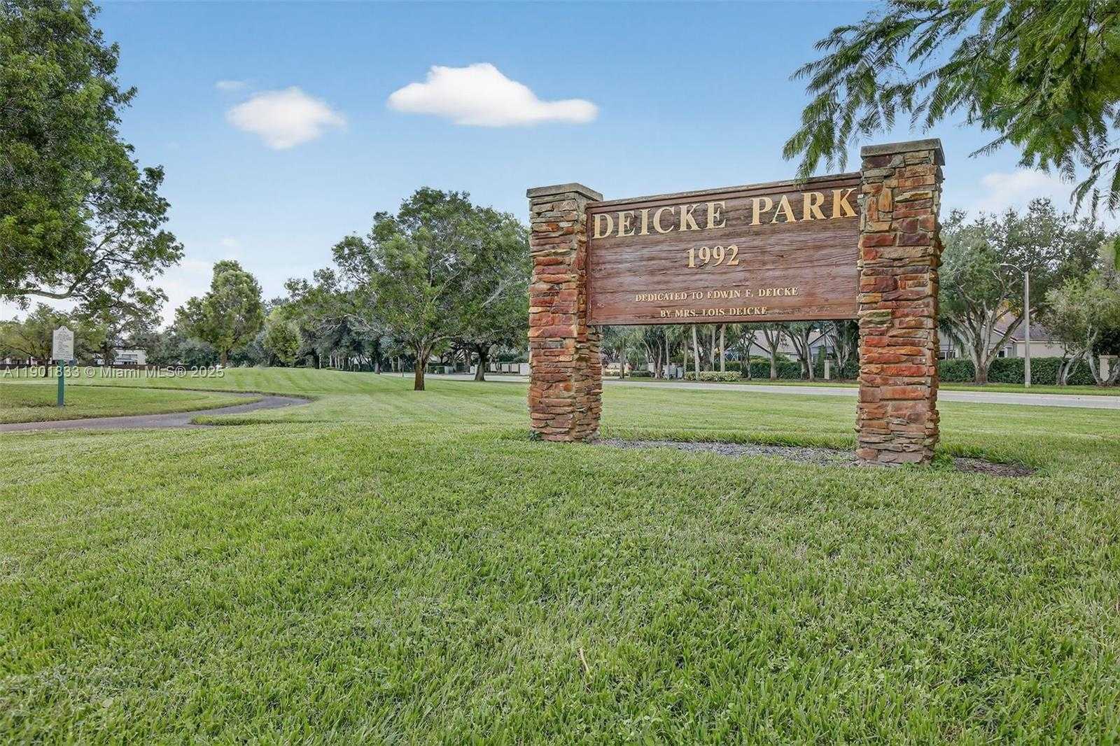 Small Image of 1002 NORTH WEST 105TH AVE #D-121, Plantation Number 46