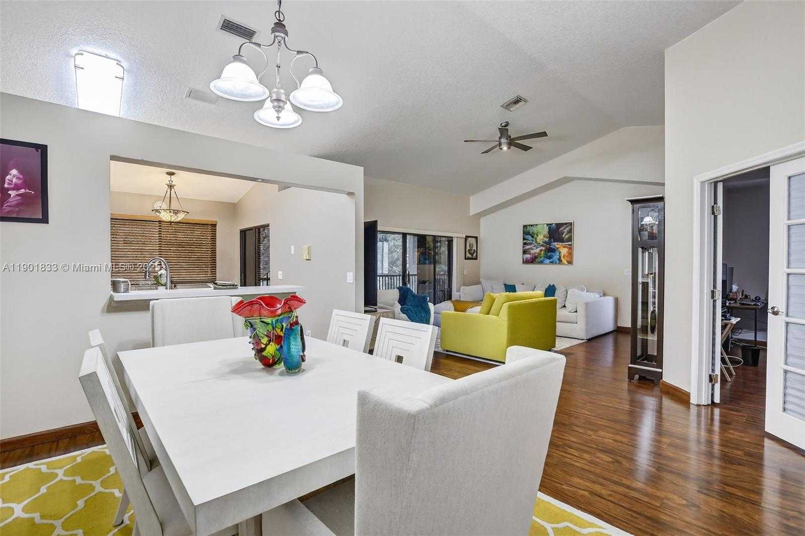 Small Image of 1002 NORTH WEST 105TH AVE #D-121, Plantation Number 9