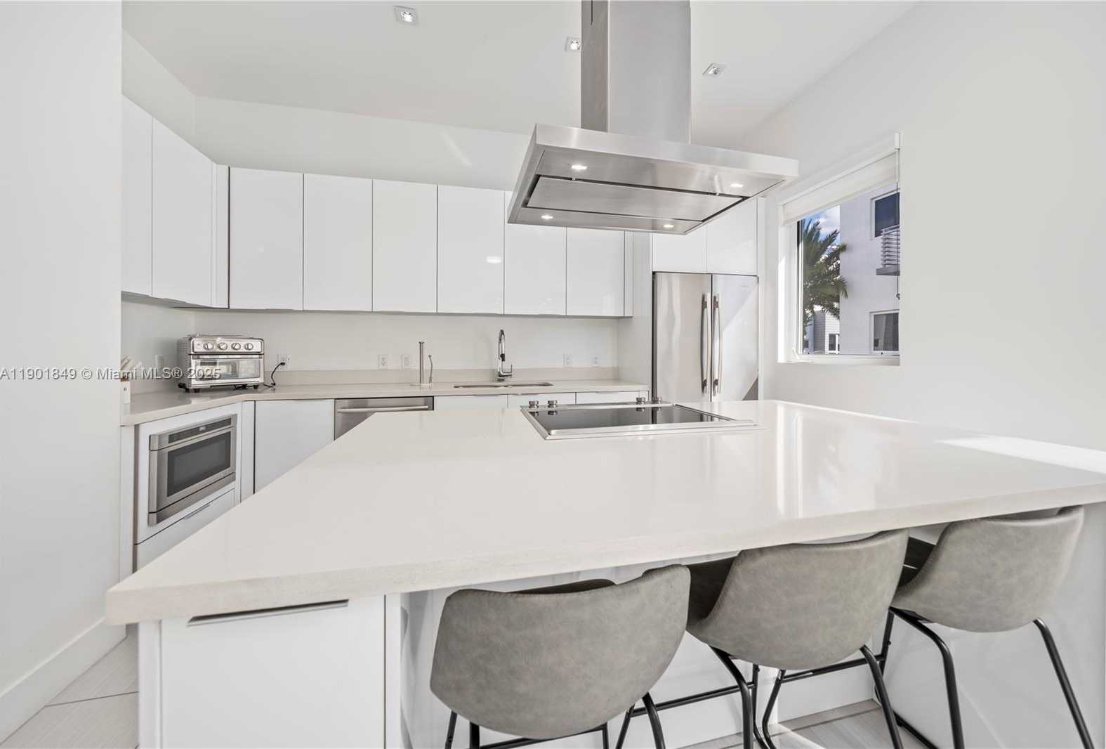 Small Image of 9153 NORTH WEST 33RD ST, Doral Number 12