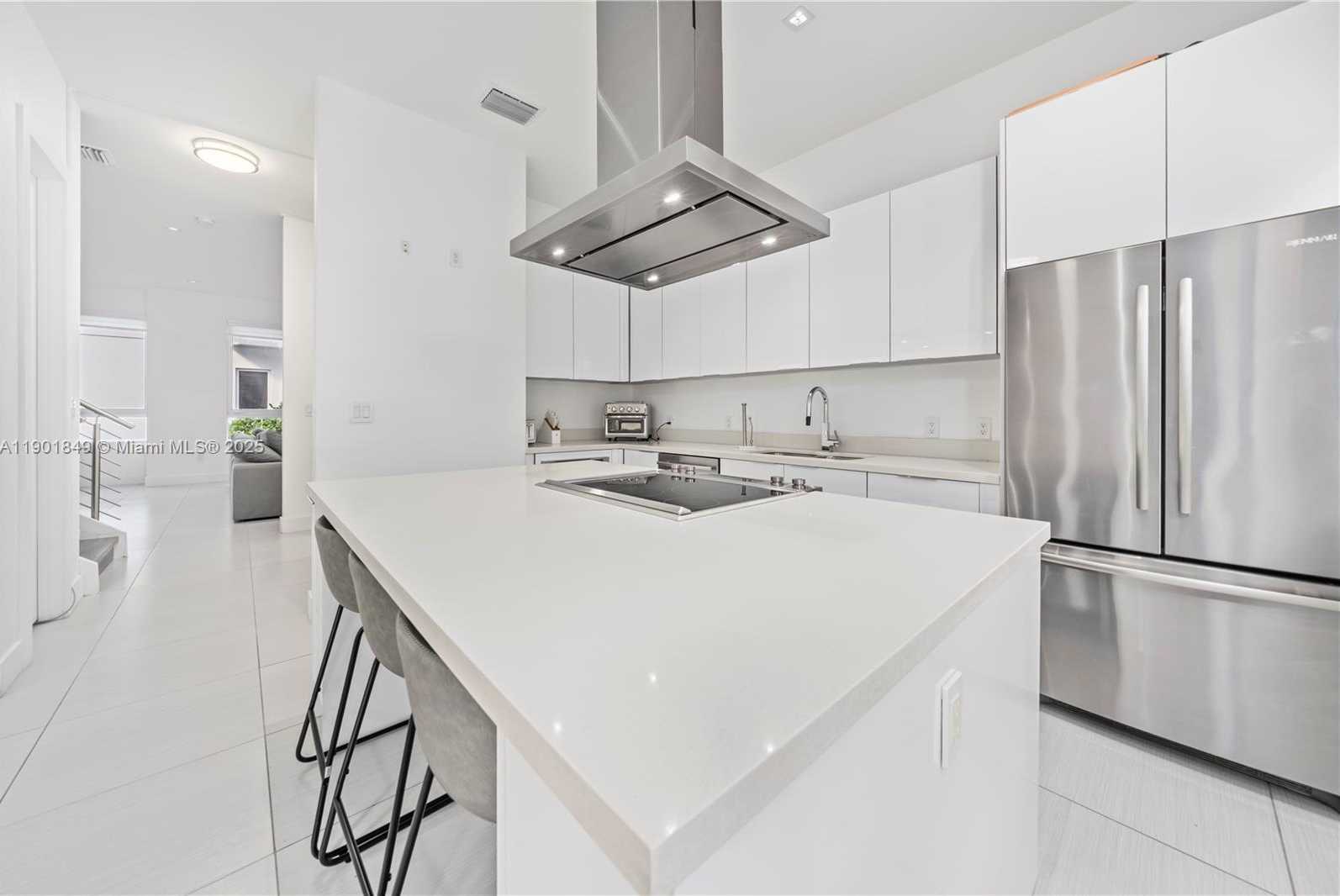 Small Image of 9153 NORTH WEST 33RD ST, Doral Number 14