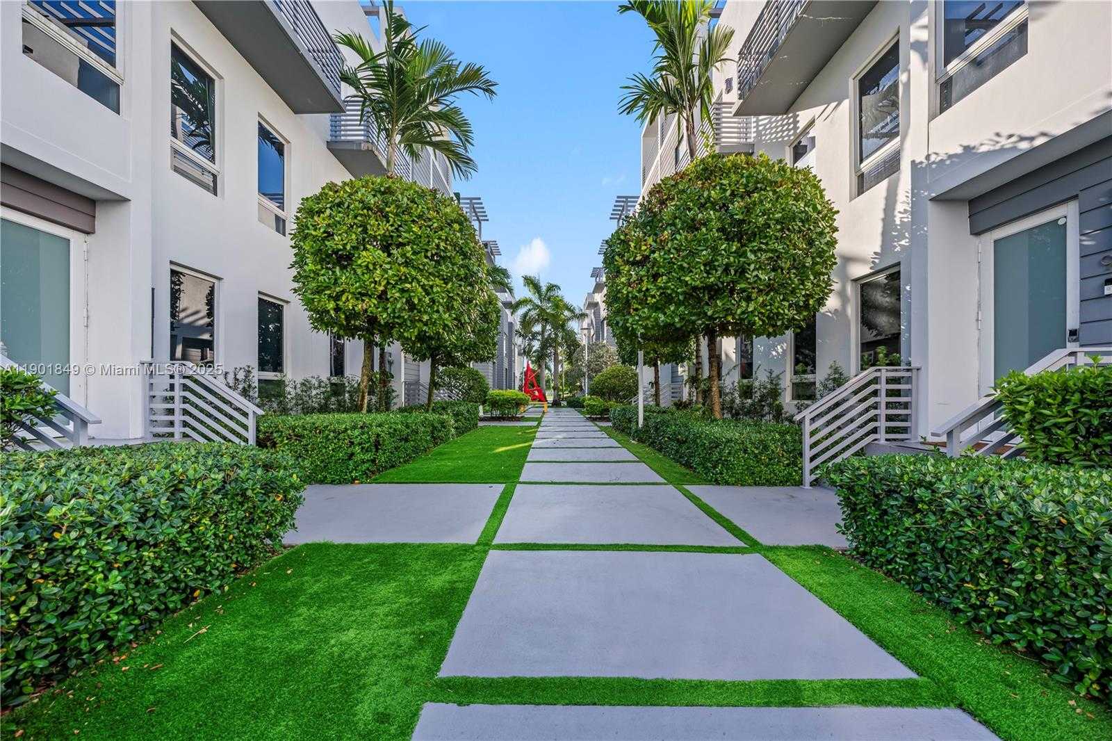 Small Image of 9153 NORTH WEST 33RD ST, Doral Number 2