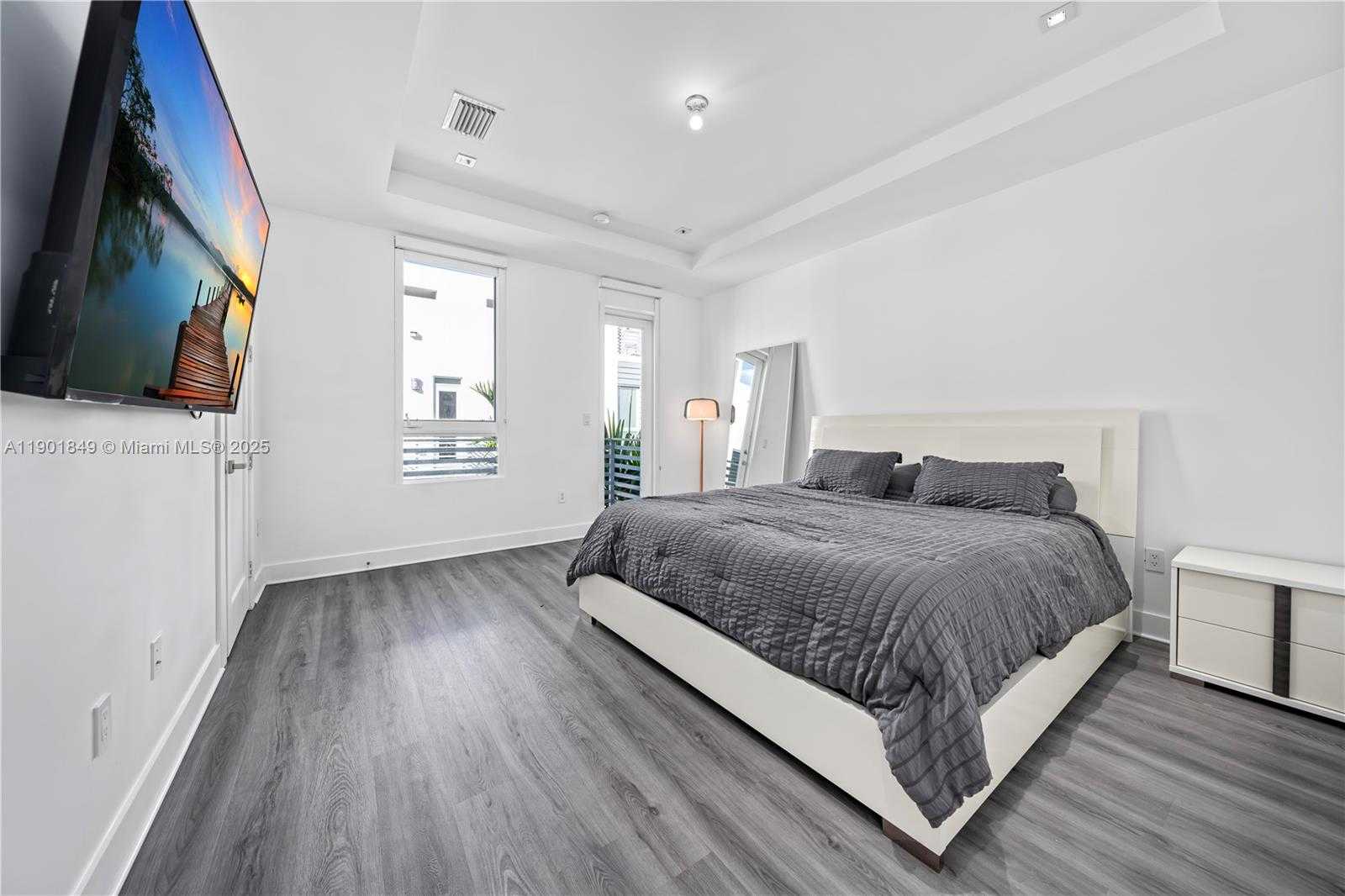 Small Image of 9153 NORTH WEST 33RD ST, Doral Number 21