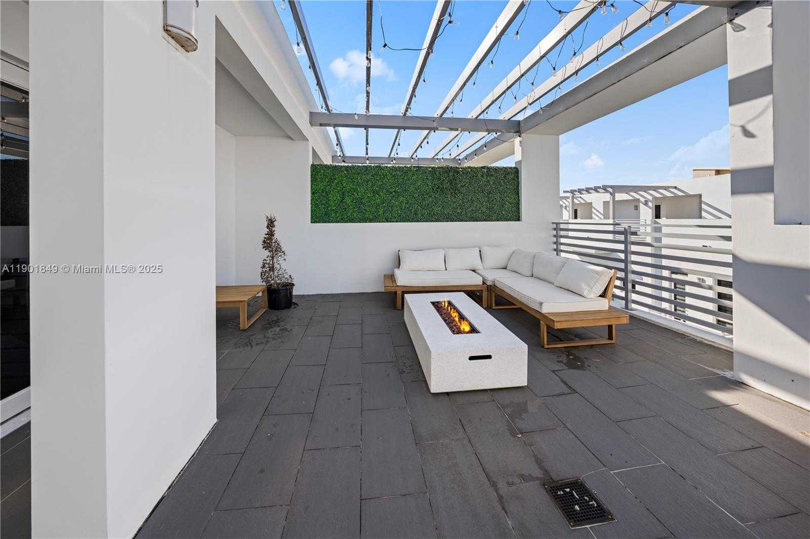 Small Image of 9153 NORTH WEST 33RD ST, Doral Number 28