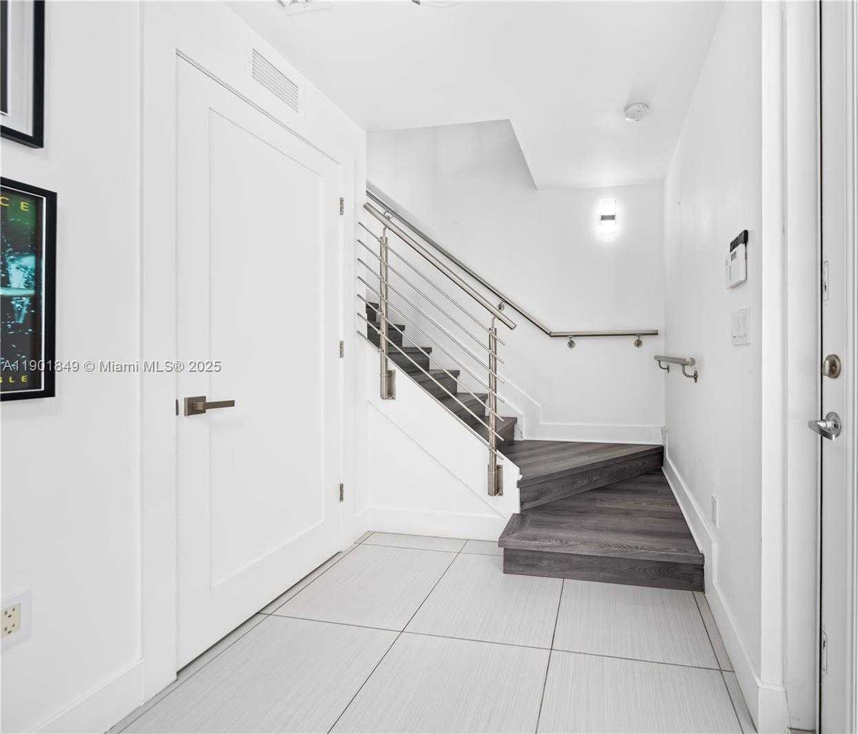 Small Image of 9153 NORTH WEST 33RD ST, Doral Number 3