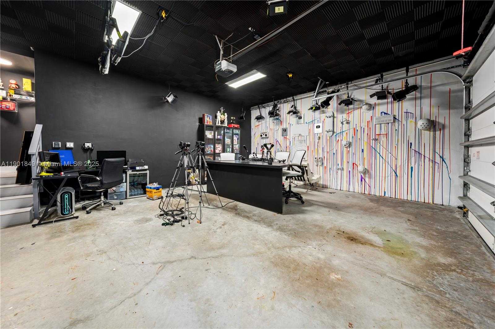 Small Image of 9153 NORTH WEST 33RD ST, Doral Number 34