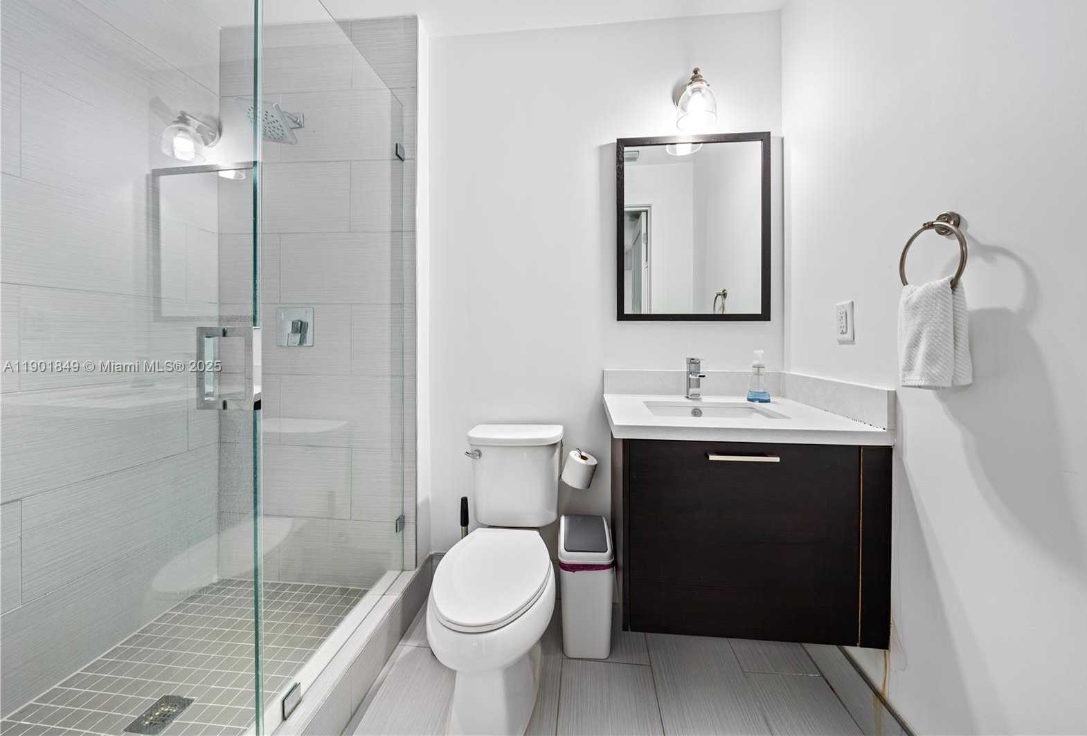 Small Image of 9153 NORTH WEST 33RD ST, Doral Number 5