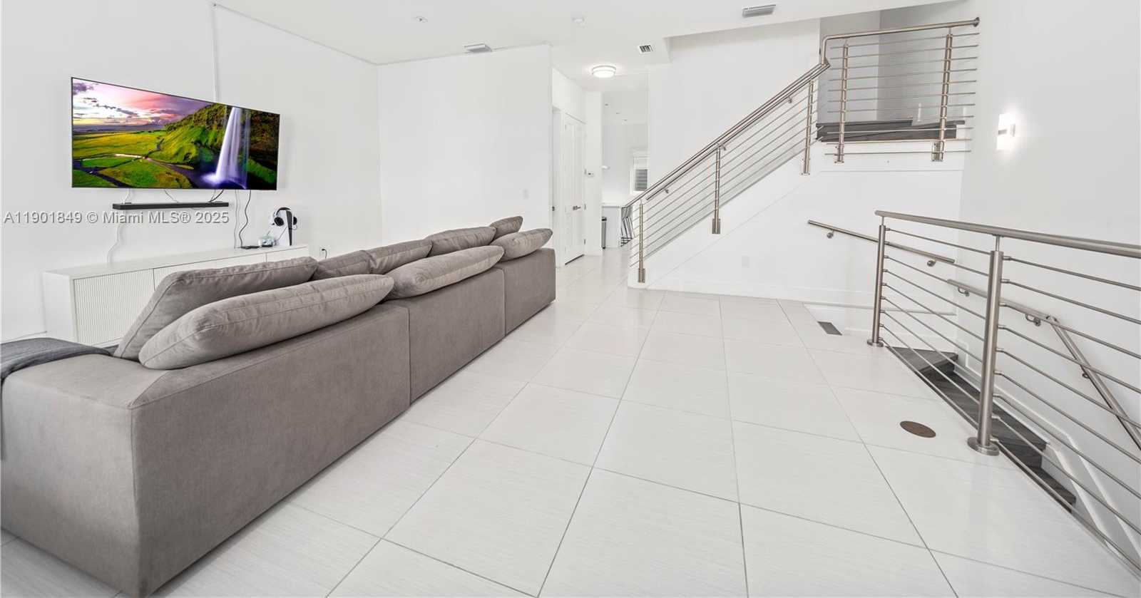 Small Image of 9153 NORTH WEST 33RD ST, Doral Number 9