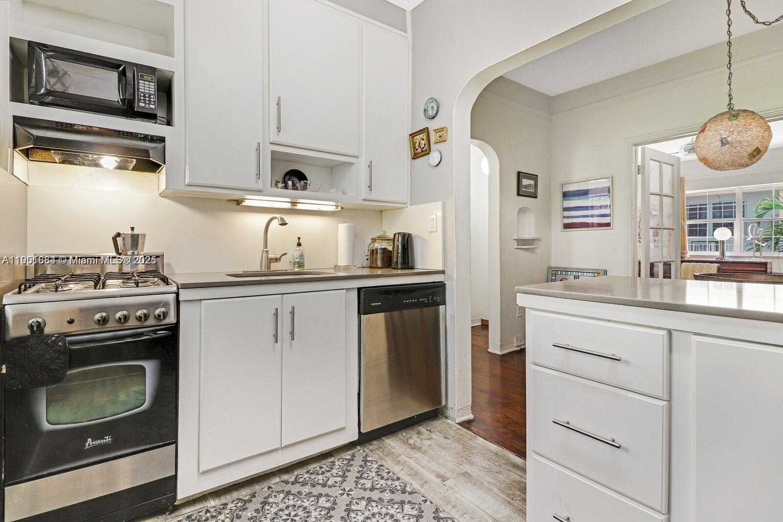 Small Image of 1250 DREXEL AVE #7, Miami Beach Number 18