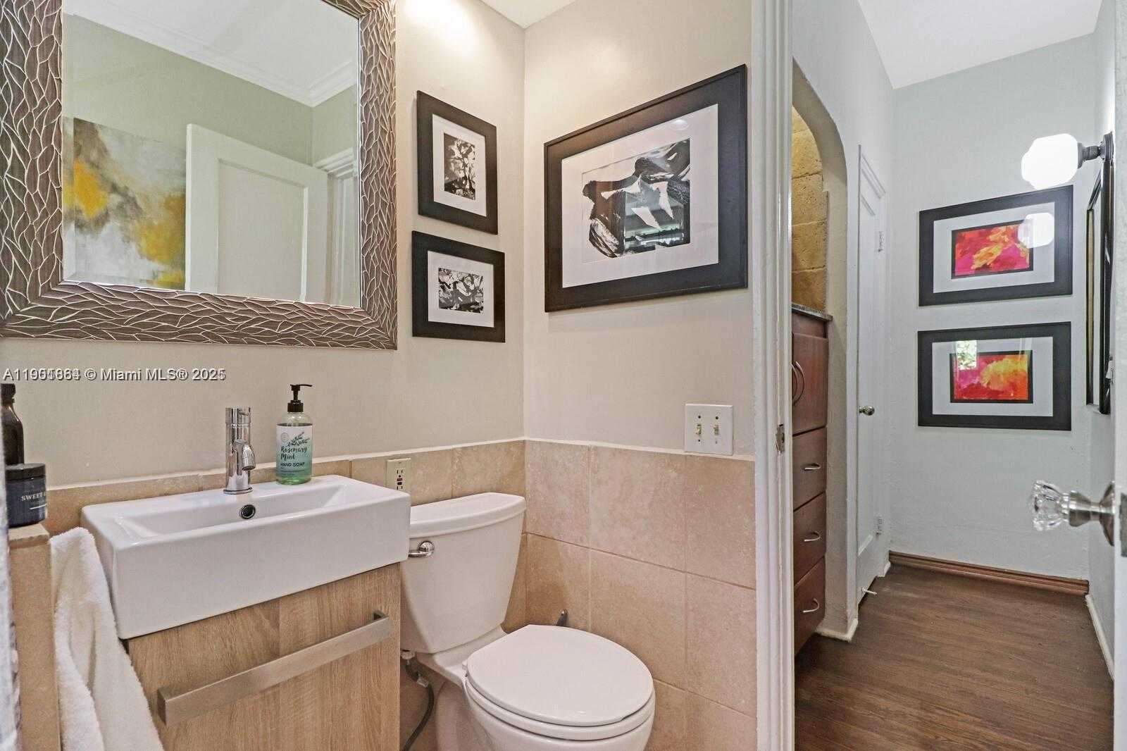 Small Image of 1250 DREXEL AVE #7, Miami Beach Number 21