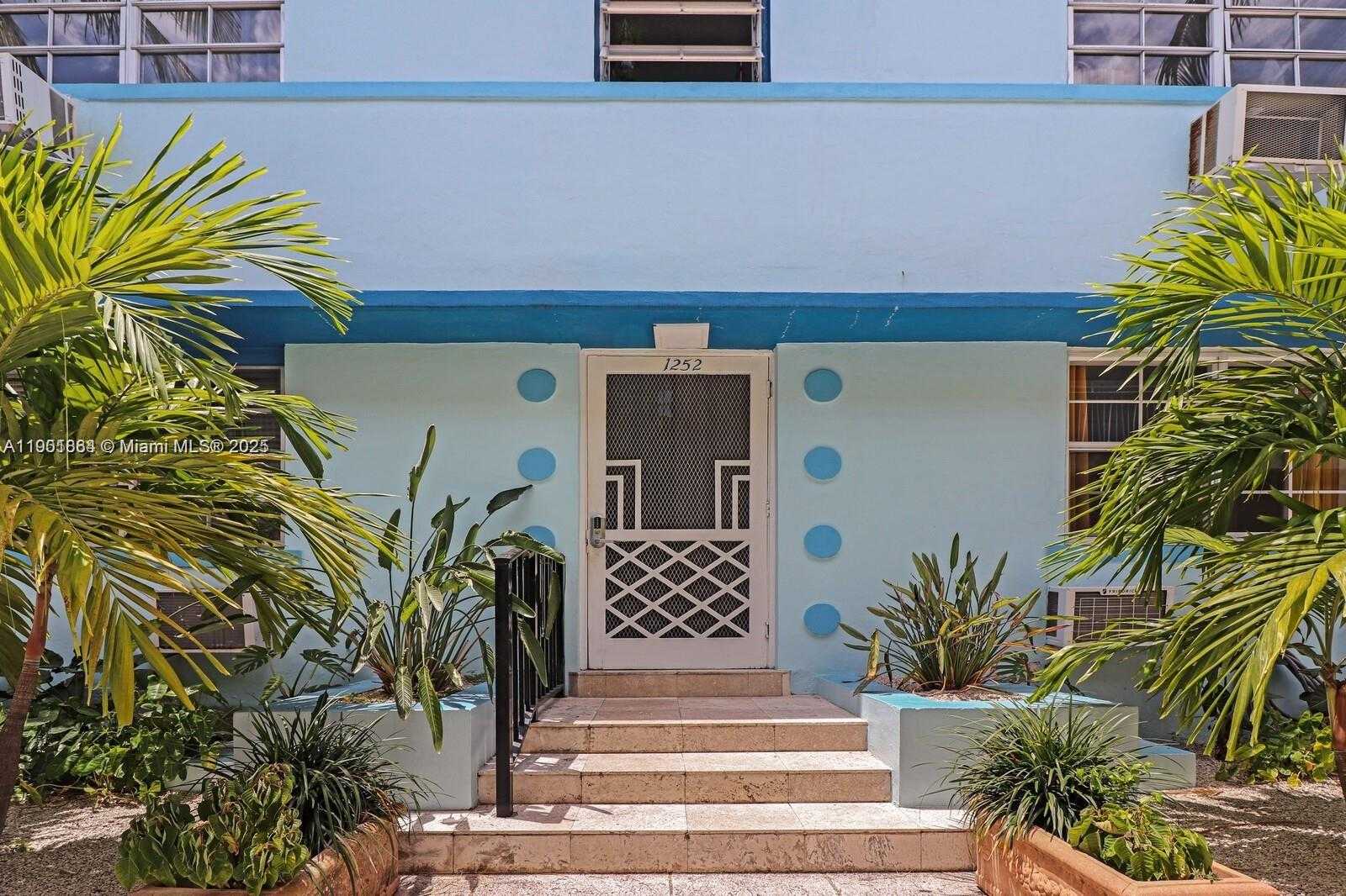 Small Image of 1250 DREXEL AVE #7, Miami Beach Number 30