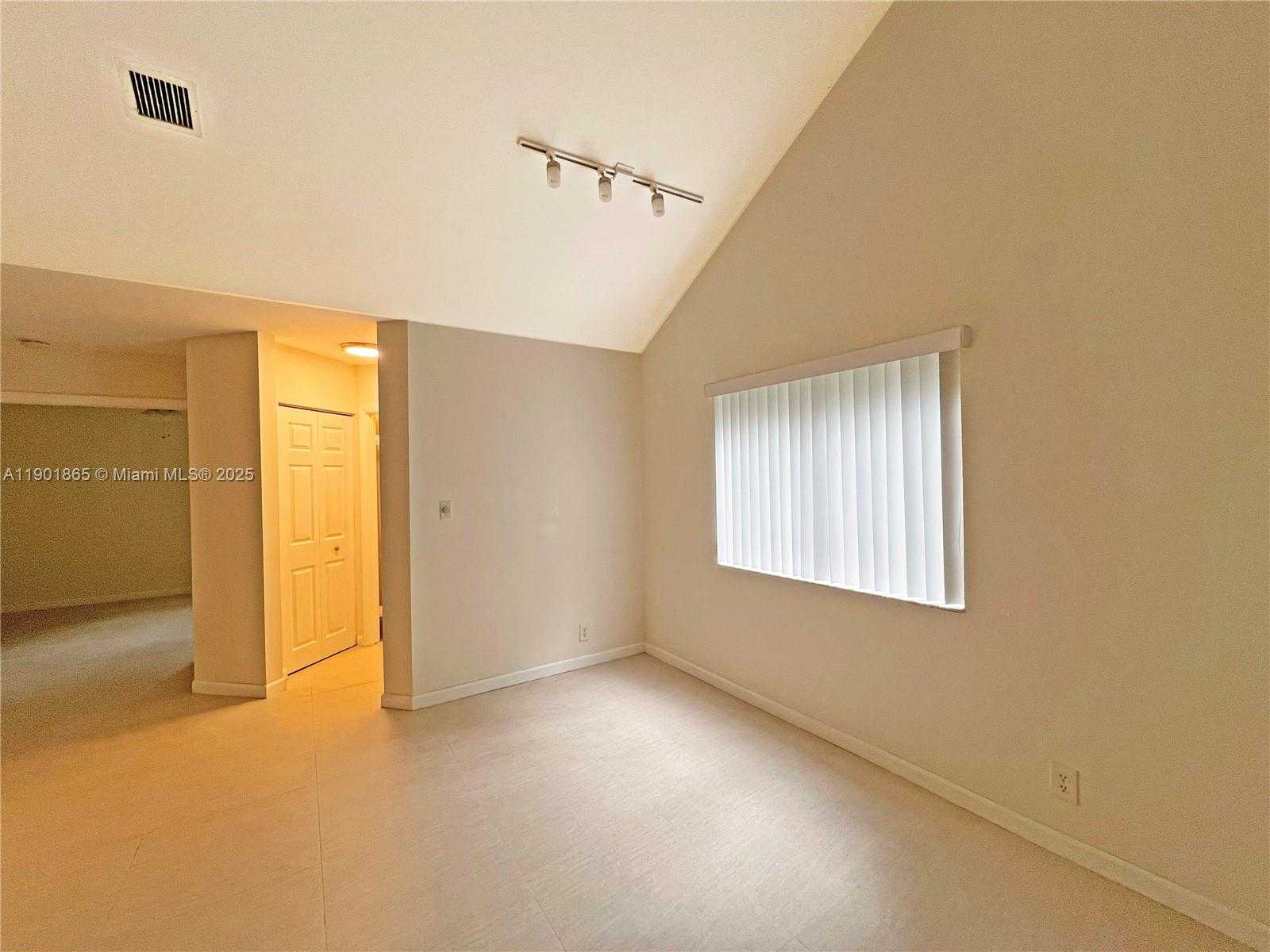 Small Image of 14015 SOUTH WEST 91ST TER #14015, Miami Number 14