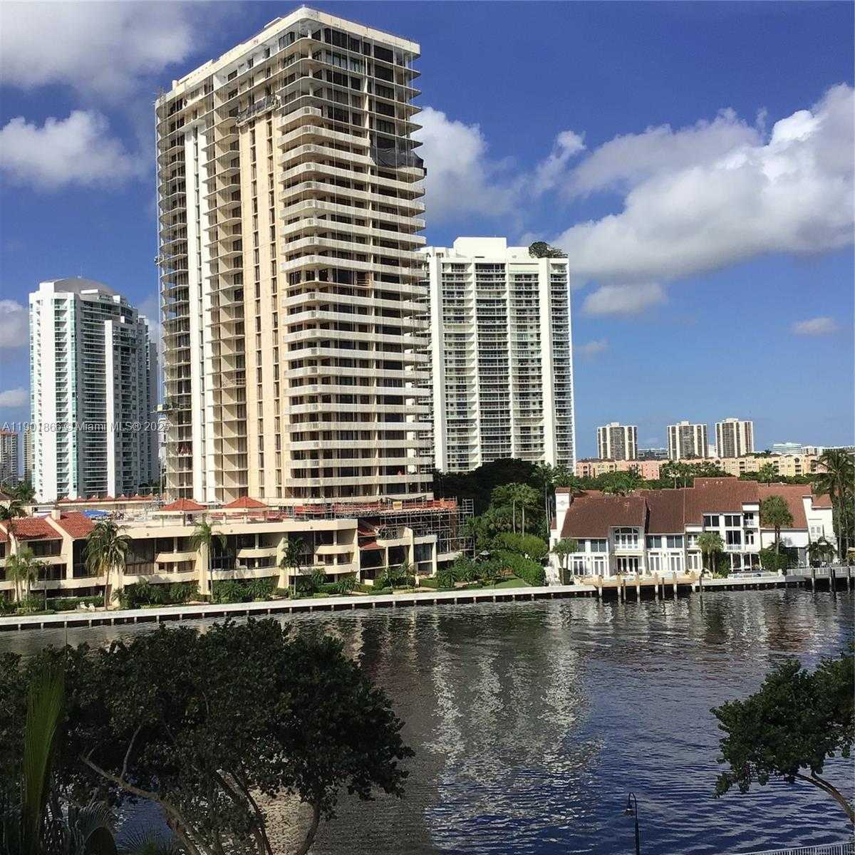 Small Image of 19390 COLLINS AVE #611, Sunny Isles Beach Number 2