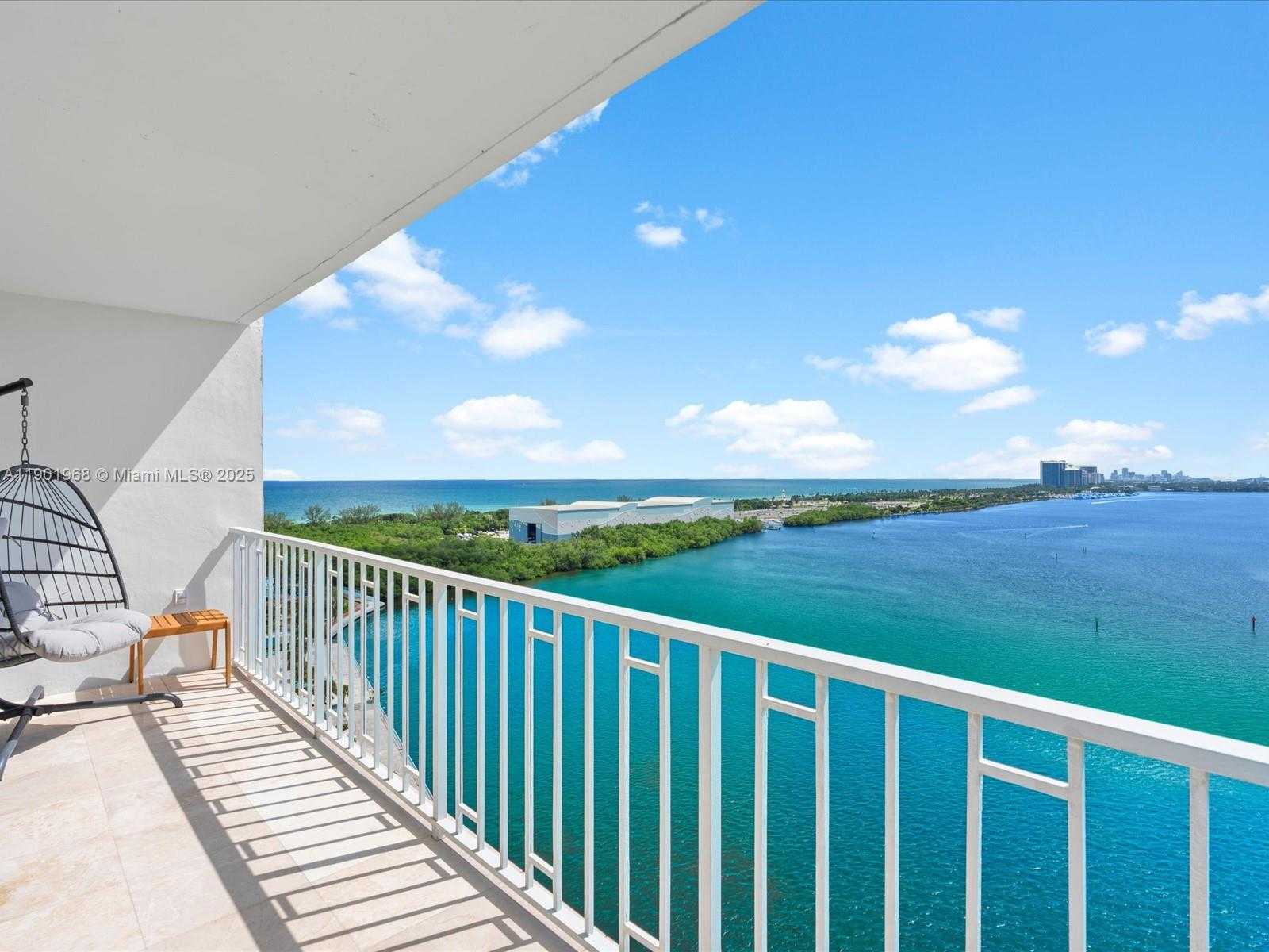Small Image of 500 BAYVIEW DR #1722, Sunny Isles Beach Number 10